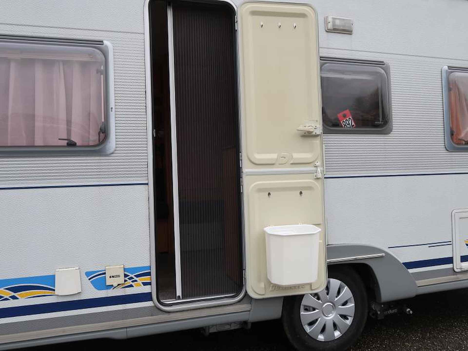 Dethleffs Camper 460 DB MET MOVER EN LUIFEL - 18/22