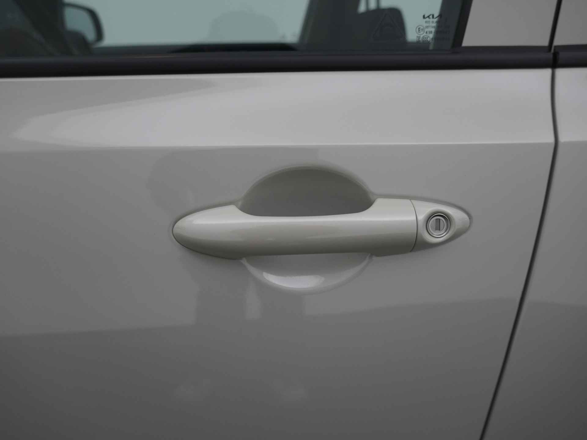 Kia Picanto 1.0 DPi DynamicLine - Cruise Control - Airco - Achteruitrijcamera - Apple CarPlay/Android Auto - Fabrieksgarantie tot 2031 - Meerdere kleuren uit voorraad leverbaar! - 14/40