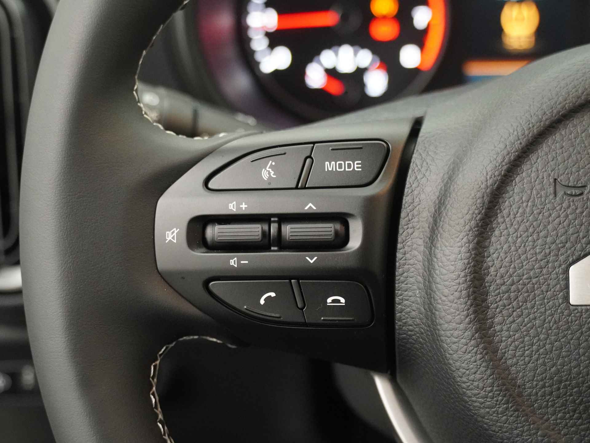 Kia Picanto 1.0 DPi DynamicLine - Cruise Control - Airco - Achteruitrijcamera - Apple CarPlay/Android Auto - Fabrieksgarantie tot 2031 - Meerdere kleuren uit voorraad leverbaar! - 22/40