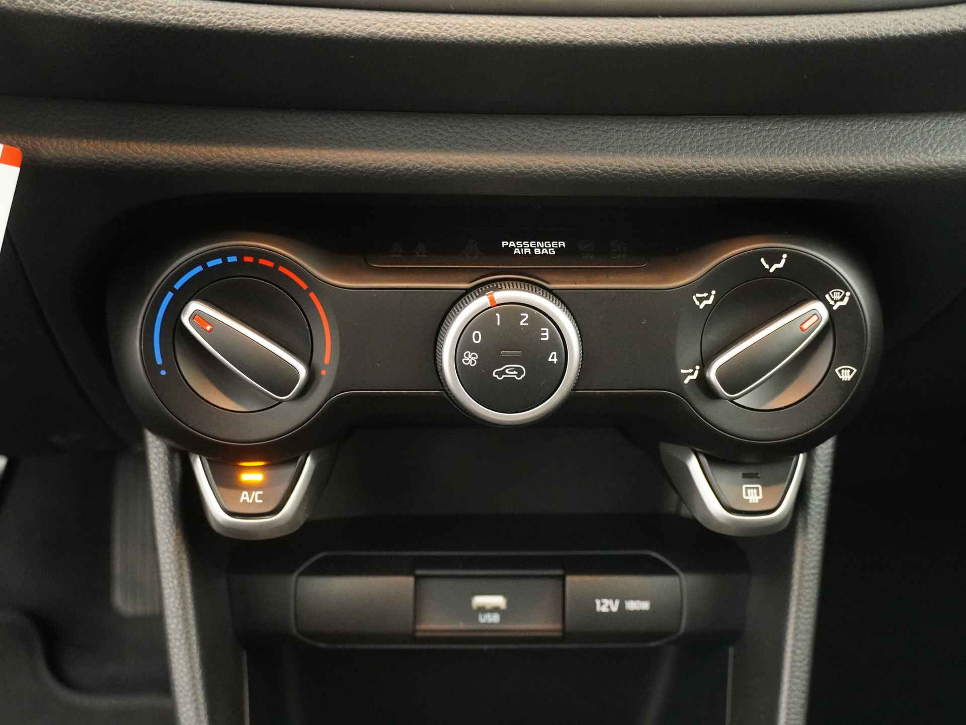 Kia Picanto 1.0 DPi DynamicLine * Nieuw diverse kleuren uit voorraad leverbaar * - Cruise Control - Airco - Achteruitrijcamera - Apple CarPlay/Android Auto - Fabrieksgarantie tot 2031 - Meerdere kleuren uit voorraad leverbaar! - 25/40
