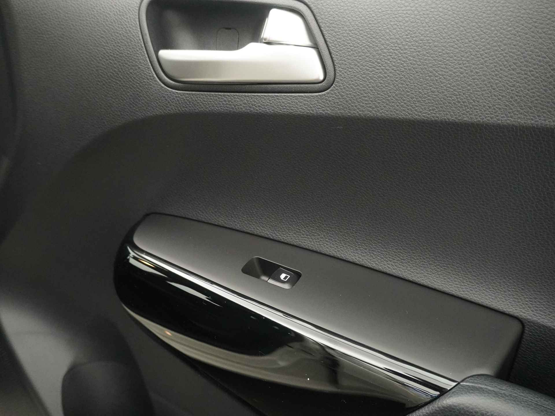 Kia Picanto 1.0 DPi DynamicLine - Cruise Control - Airco - Achteruitrijcamera - Apple CarPlay/Android Auto - Fabrieksgarantie tot 2031 - Meerdere kleuren uit voorraad leverbaar! - 36/40