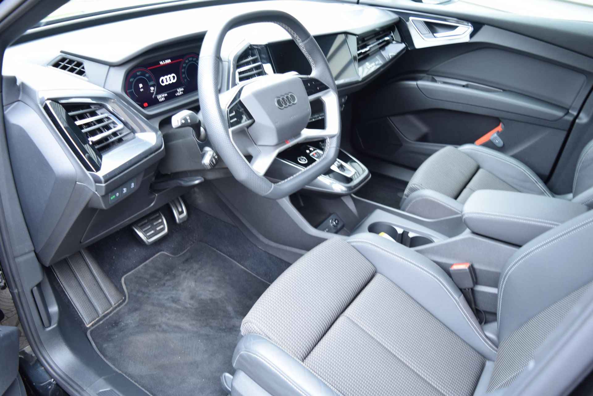Audi Q4 e-tron 40 S Edition | S Line | achteruitrijcamera | zwart optiek | 20" - 5/20