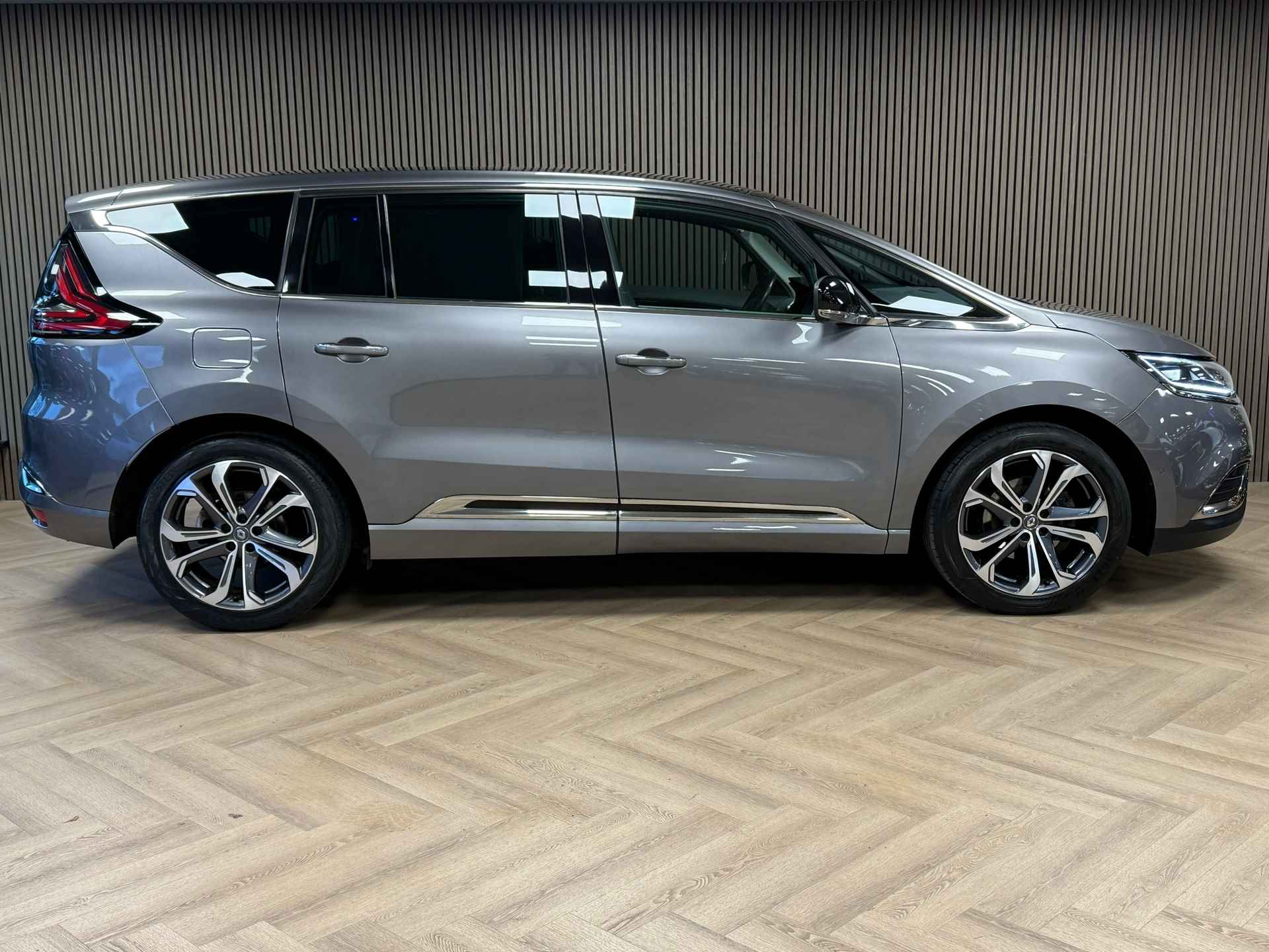 Renault Espace 1.6 TCe Initiale Paris 7 PERSOONS 4CONTROL AUT PANO PDC CAMERA NAVI CRUISE CLIMATE LEDER STOELVERWARMING - 8/53