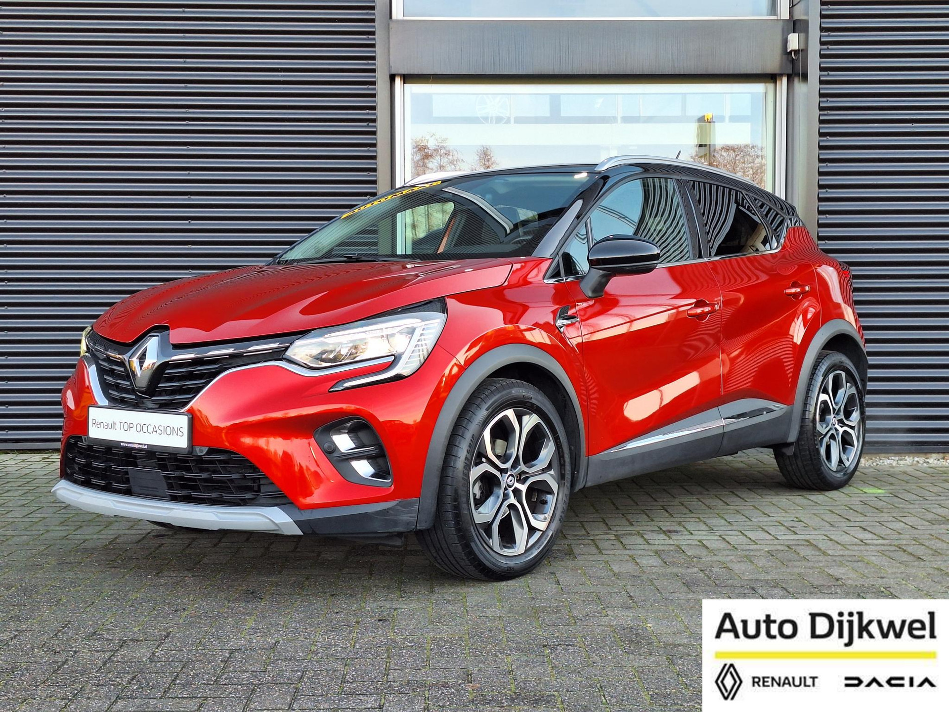 Renault Captur 1.3 TCe 140 EDC AUTOMAAT Intens Stoel/stuur verwarming, Camera, 18" LM