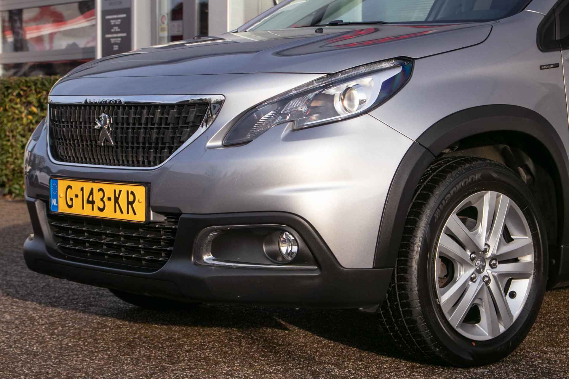 Peugeot 2008 1.2 PureTech Signature All-in rijklaarprijs | Dealerond. | Trekhaak | Nav | Cruise - 29/37