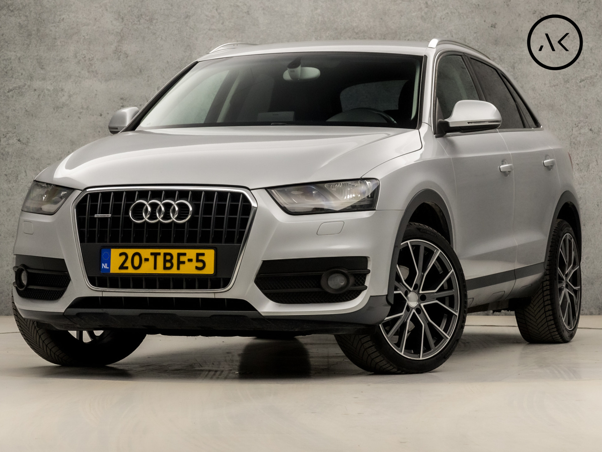 Audi Q3 2.0 TFSI quattro Sport 170Pk (NAVIGATIE, CLIMATE, LEDER, GETINT GLAS, SPORTSTOELEN, CRUISE, PARKEERSENSOREN, NIEUWE APK, NIEUWSTAAT)