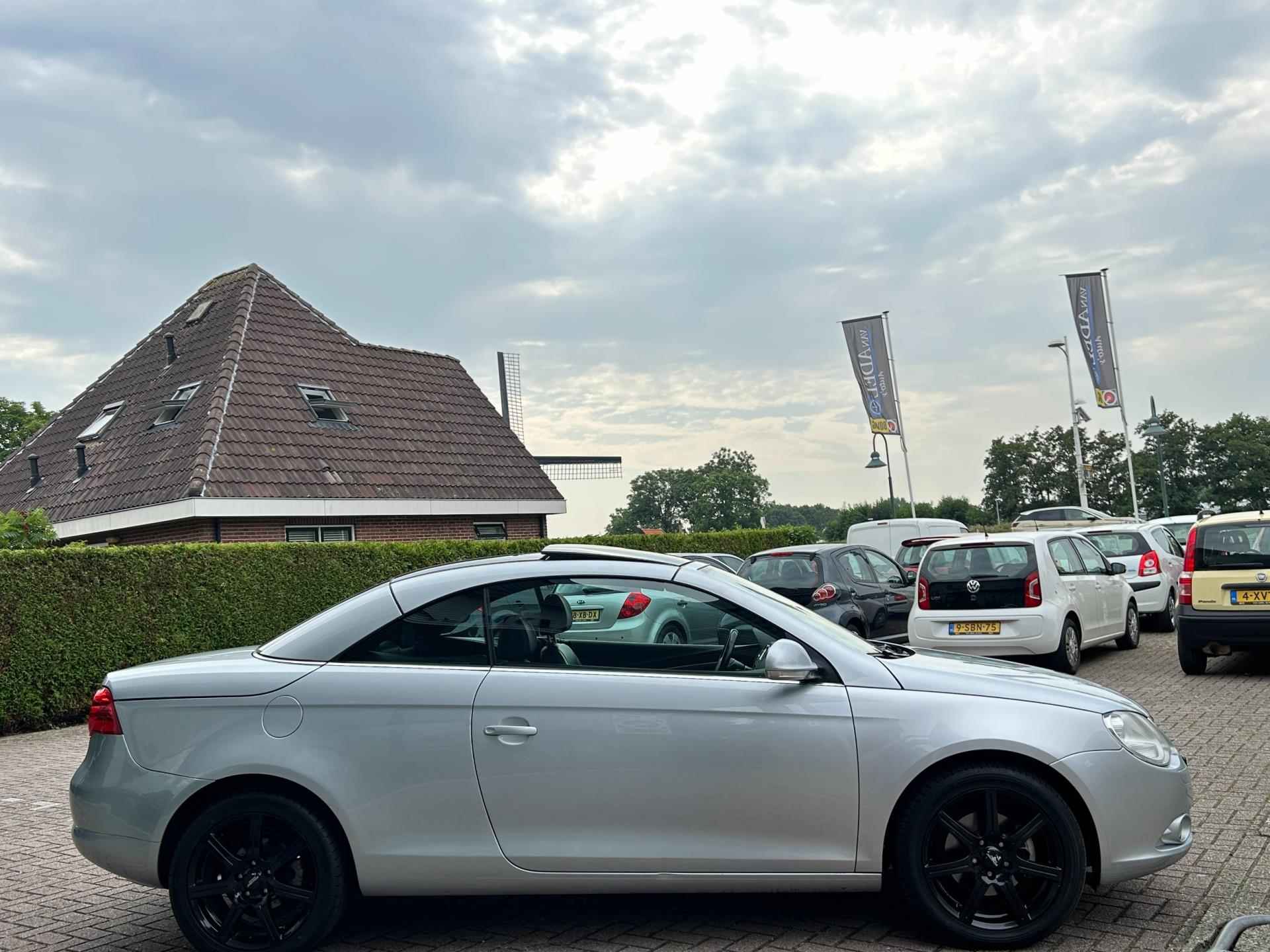 Volkswagen Eos 2.0-16v FSI El.Schuif-Panorama Navi Bluetooth Leder Clima Park.Sens Stoelverw. 17" LM-Velgen - 10/29