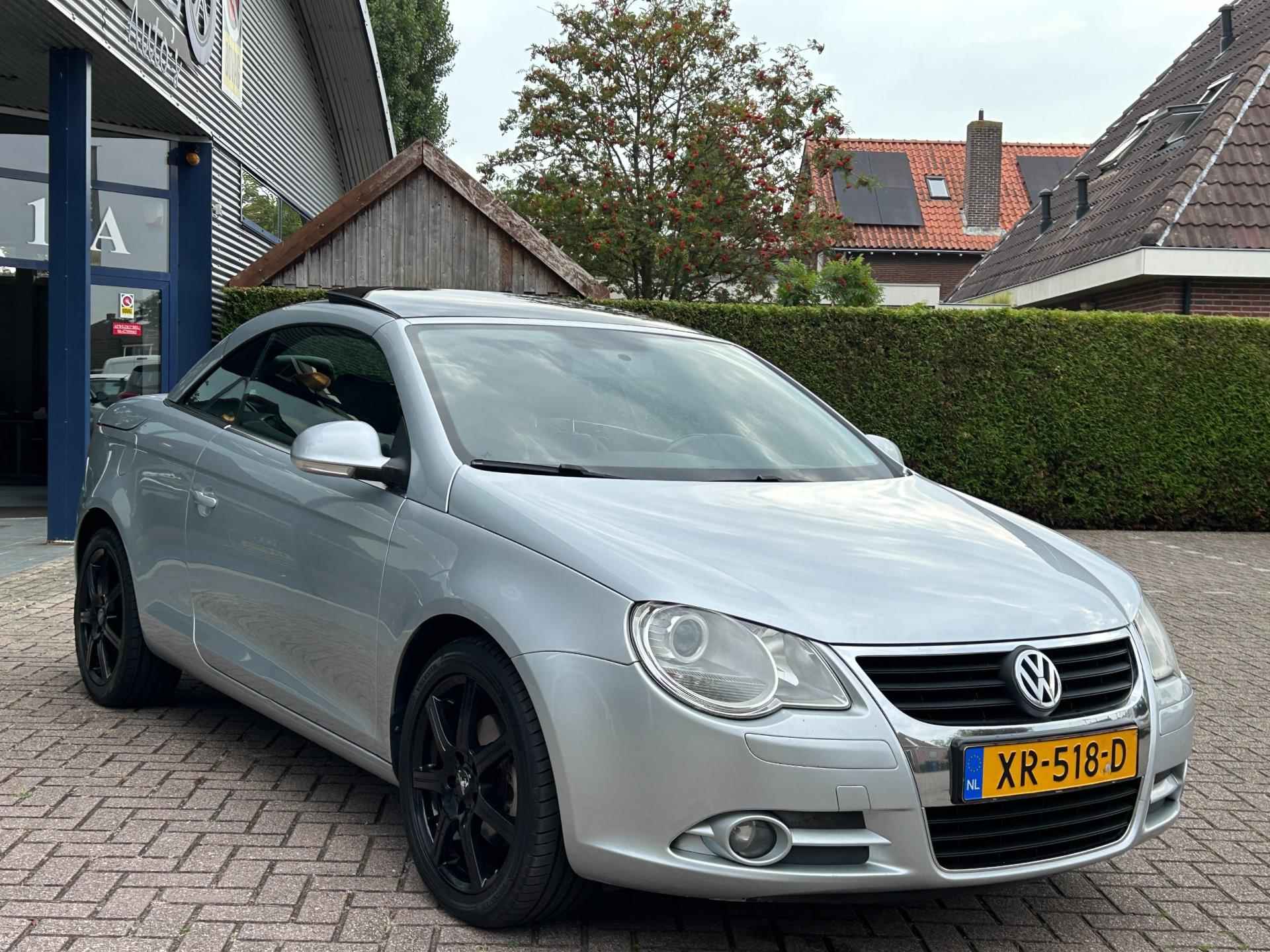 Volkswagen Eos 2.0-16v FSI El.Schuif-Panorama Navi Bluetooth Leder Clima Park.Sens Stoelverw. 17" LM-Velgen - 12/29