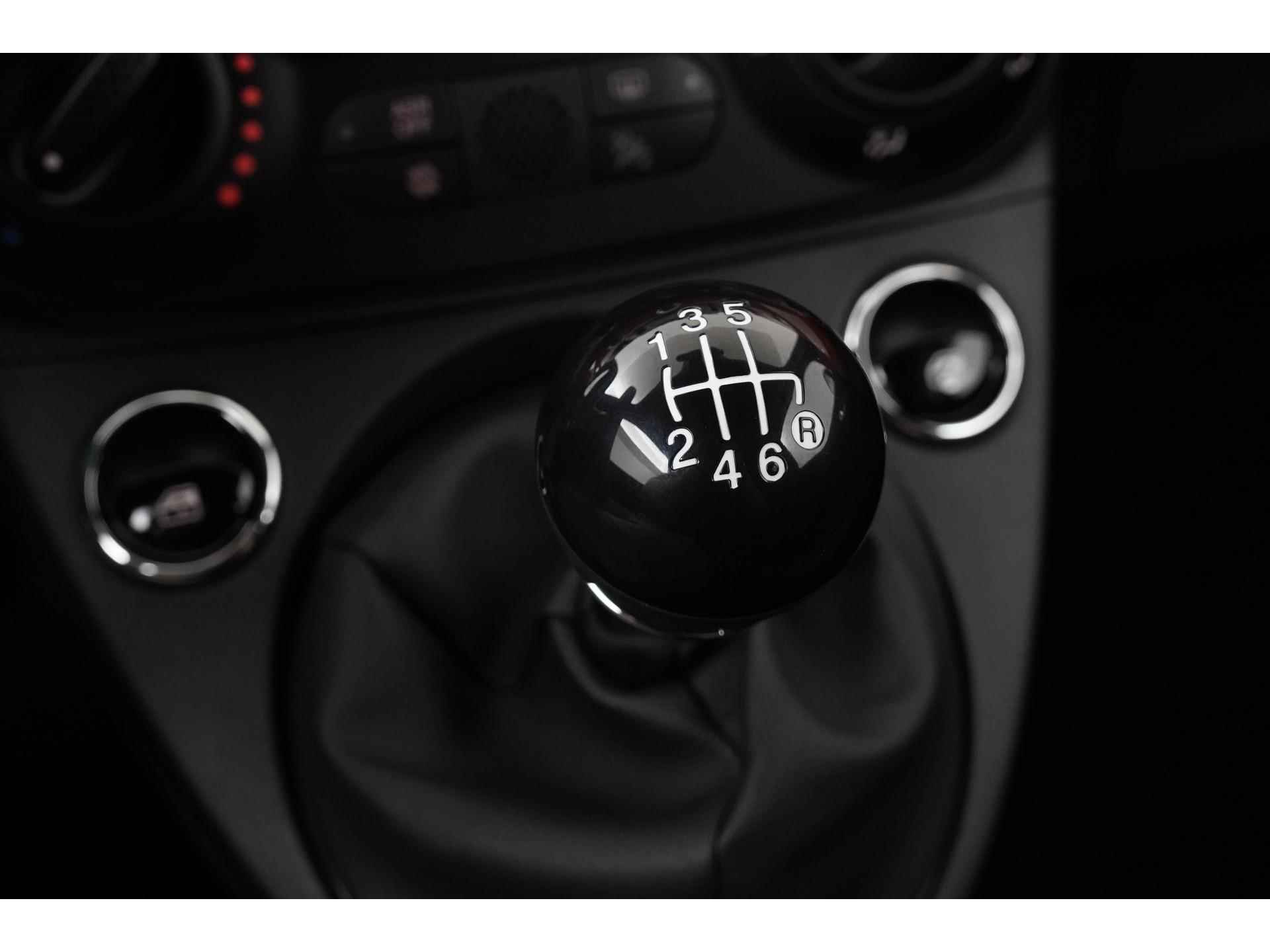 Fiat 500C 1.0 Hybrid Cult | Airco | Parkeersensor | Bluetooth | Zondag Open! - 11/34