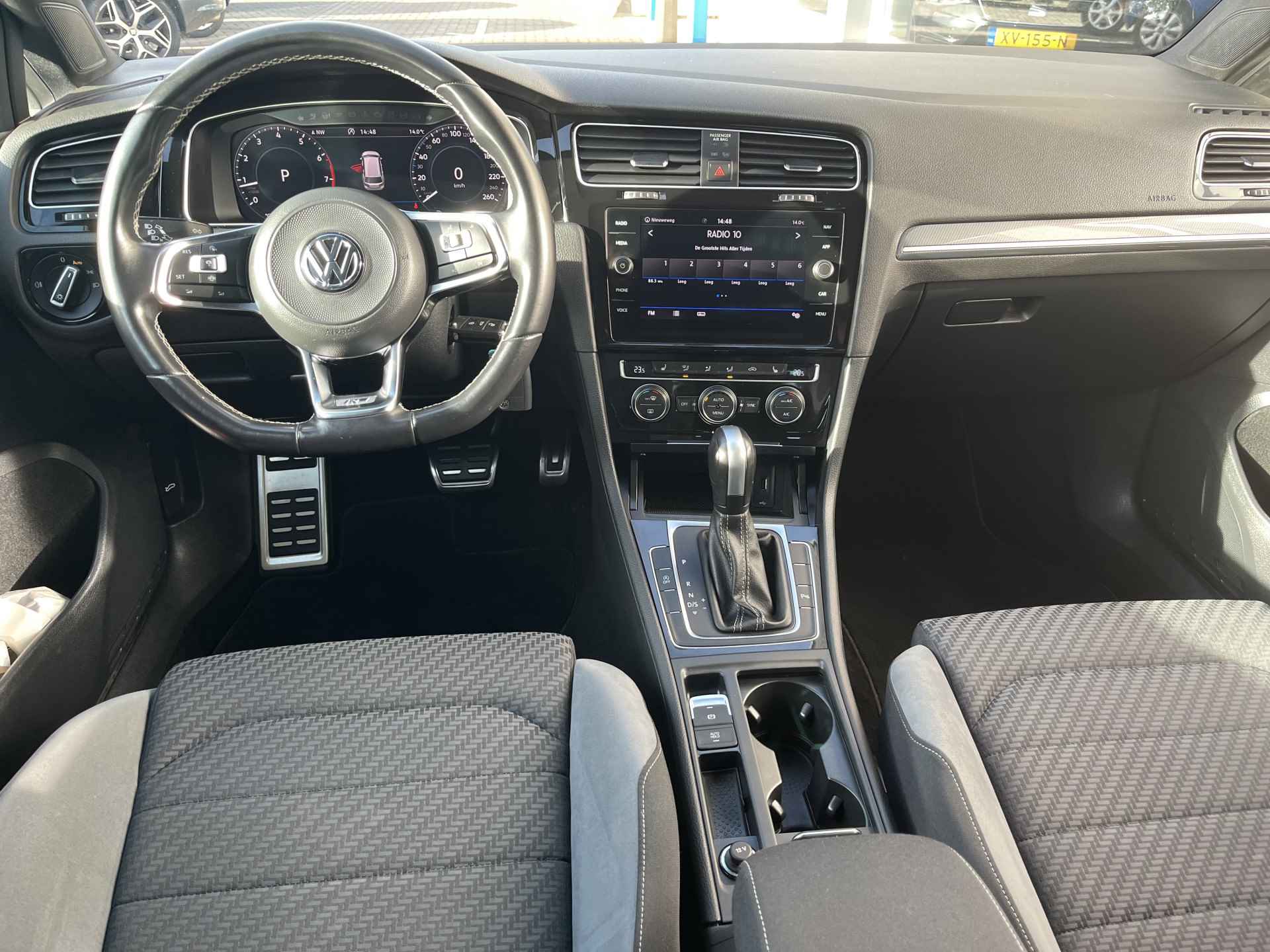 Volkswagen GOLF Variant 1.5 TSI R-Line / AUTOMAAT/ 2X R-LINE/ TREKHAAK/ DIGITAL DASH/ ACC/ DAB/ NAVI/ APP-CONNECT/ PARK. SENSOREN + CAMERA/ CLIMA/ STOELVERWARMING - 9/39