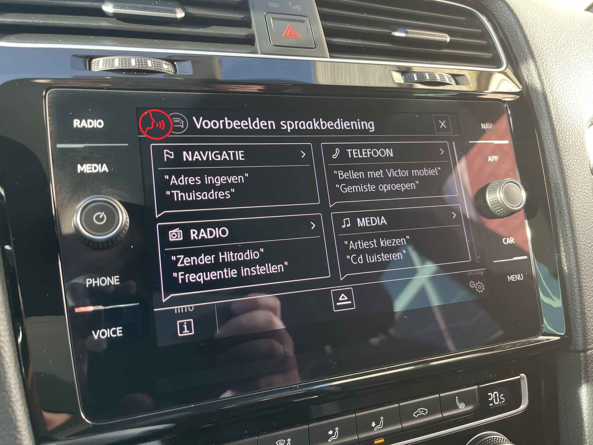 Volkswagen GOLF Variant 1.5 TSI R-Line / AUTOMAAT/ 2X R-LINE/ TREKHAAK/ DIGITAL DASH/ ACC/ DAB/ NAVI/ APP-CONNECT/ PARK. SENSOREN + CAMERA/ CLIMA/ STOELVERWARMING - 21/39