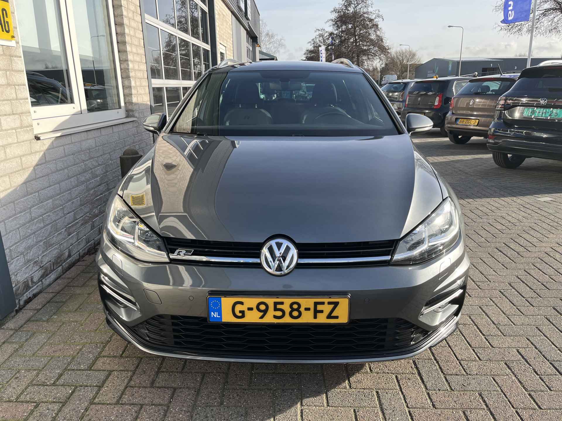 Volkswagen GOLF Variant 1.5 TSI R-Line / AUTOMAAT/ 2X R-LINE/ TREKHAAK/ DIGITAL DASH/ ACC/ DAB/ NAVI/ APP-CONNECT/ PARK. SENSOREN + CAMERA/ CLIMA/ STOELVERWARMING - 31/39