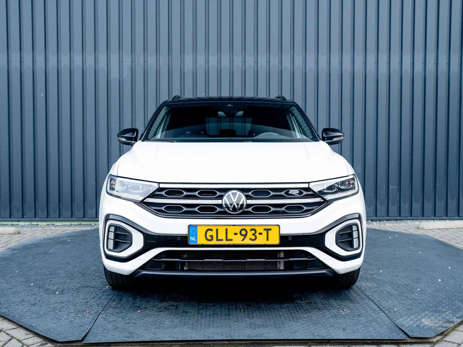 Volkswagen T-Roc 1.5 TSI R-Line Business+ | Side Assist | IQ Light | Elk. A-Klep | Trekhaak afnb. | Keyless | Prijs Rijklaar!! - 48/54