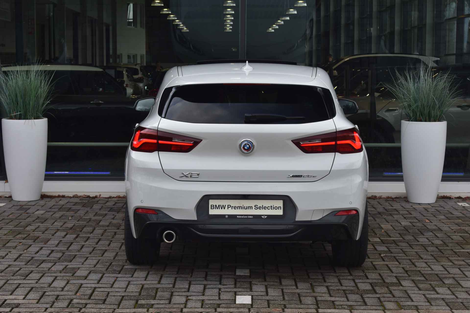 BMW X2 xDrive25e 220 pk M Sport High Executive Automaat / Panoramadak / Adaptieve Cruise Control / Achteruitrijcamera / Head-Up Display / Elektrische Sportstoelen / 19 inch LMV / Keyless Entry - 11/57