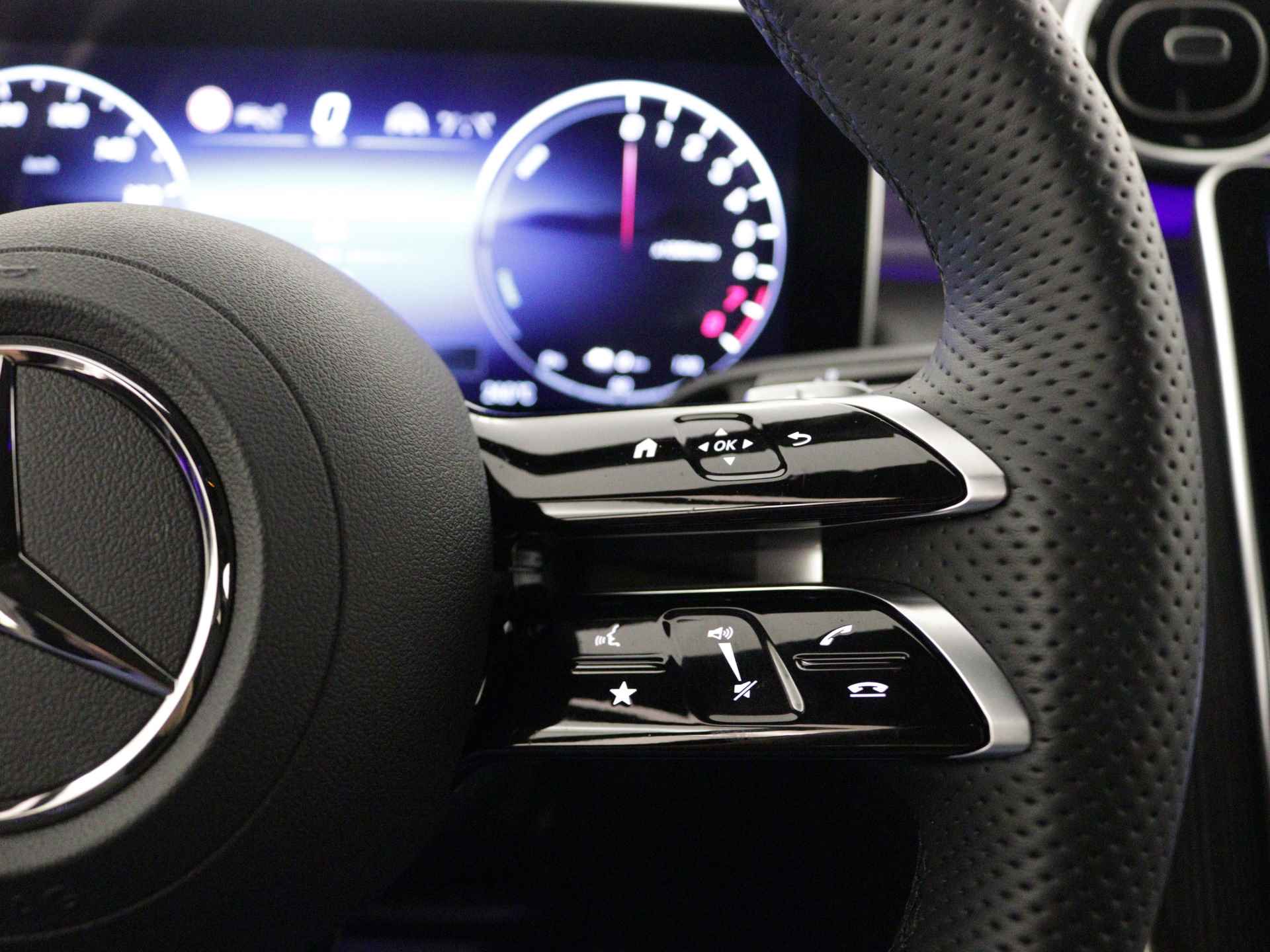 Mercedes-Benz GLC 300 e AMG Nightpakket | Rijassistentiepakket | 360-Camera | Apple Car.Play | Sfeerverlichting | DAB | Inclusief 24 maanden Mercedes-Benz Certified garantie voor Europa. - 20/43