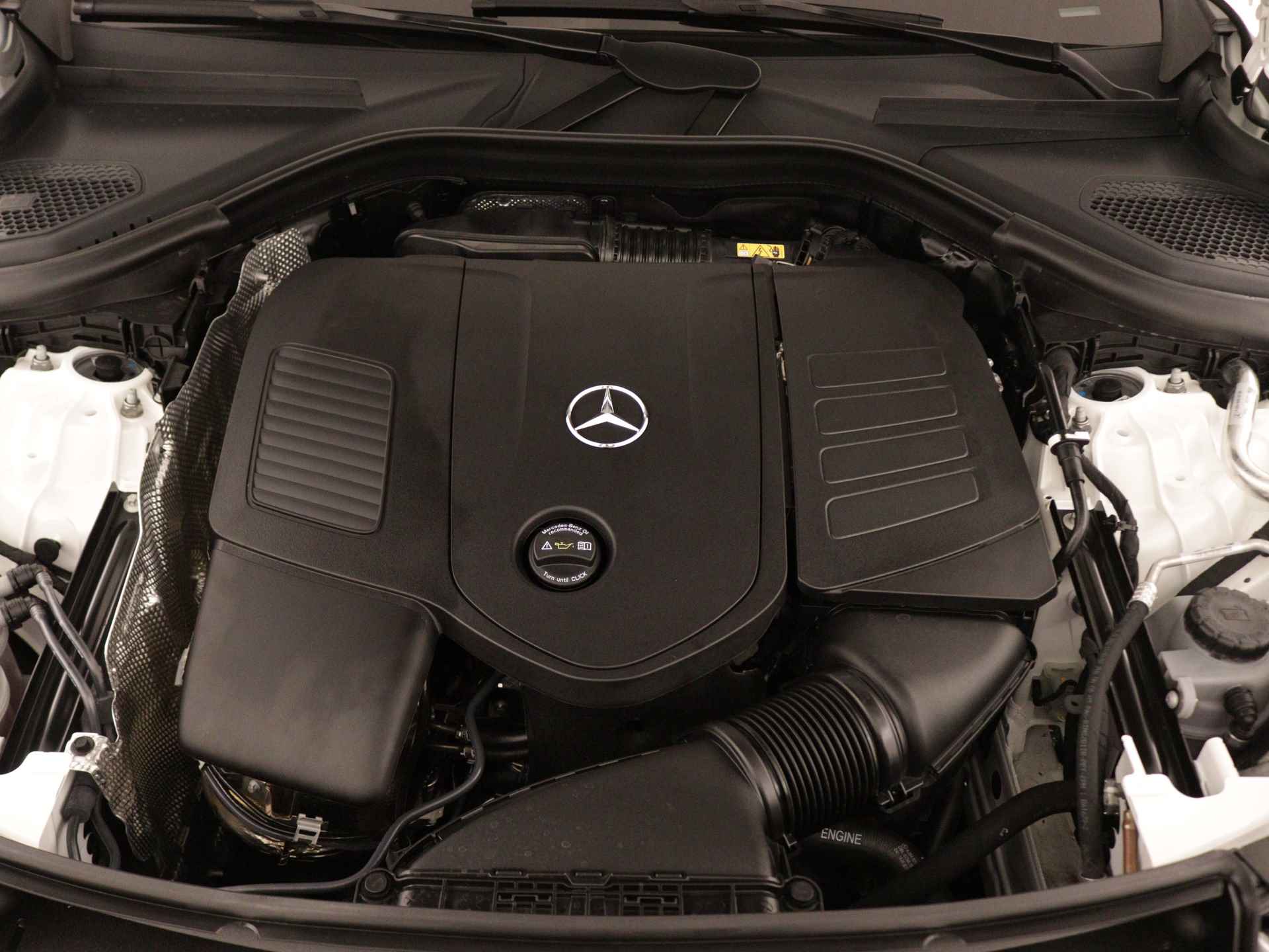 Mercedes-Benz GLC 300 e AMG Nightpakket | Rijassistentiepakket | 360-Camera | Apple Car.Play | Sfeerverlichting | DAB | Inclusief 24 maanden Mercedes-Benz Certified garantie voor Europa. - 40/43