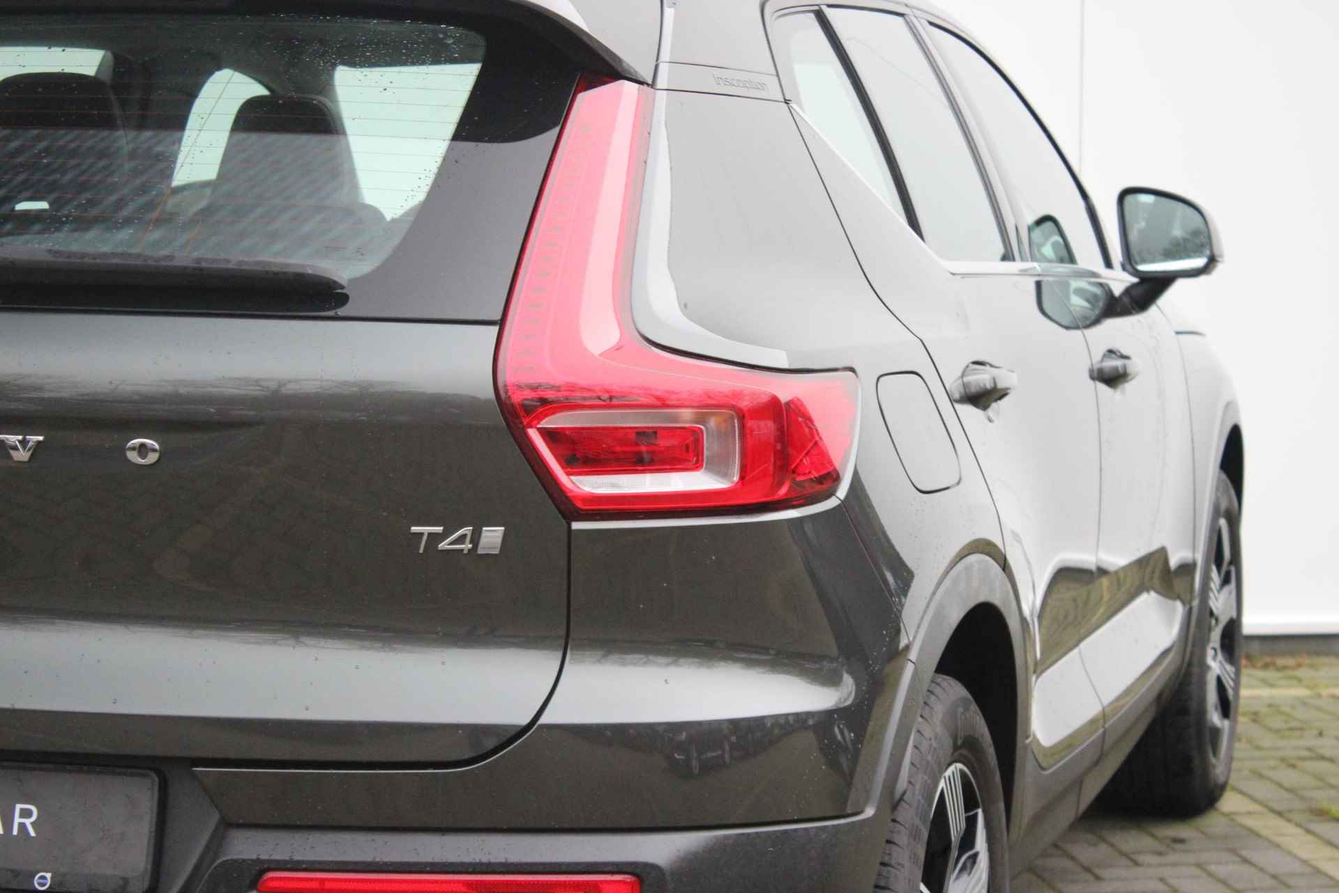 Volvo XC40 T4 190PK AUT8 Inscription, Panoramisch Schuif-kanteldak, Lederen Bekleding incl. Stoelverwarming, Park Assist voor & achter incl. Camera, Power Seats incl. Memory, Semi Elektr. Trekhaak, Cruise Control, Lane Assist, Climate Control, Elektrische Achterklep, DAB Radio, - 23/44