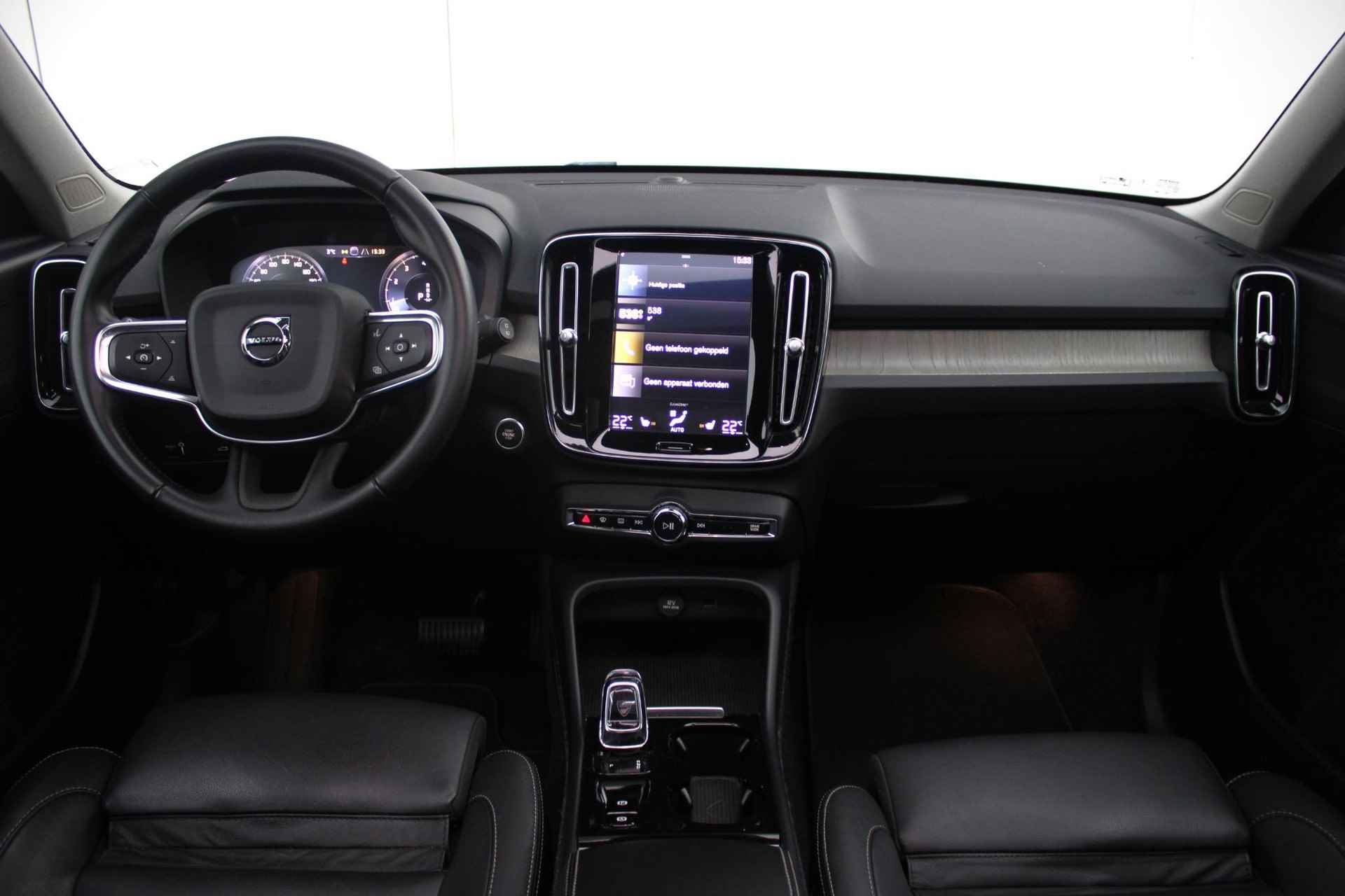 Volvo XC40 T4 190PK AUT8 Inscription, Panoramisch Schuif-kanteldak, Lederen Bekleding incl. Stoelverwarming, Park Assist voor & achter incl. Camera, Power Seats incl. Memory, Semi Elektr. Trekhaak, Cruise Control, Lane Assist, Climate Control, Elektrische Achterklep, DAB Radio, - 31/44