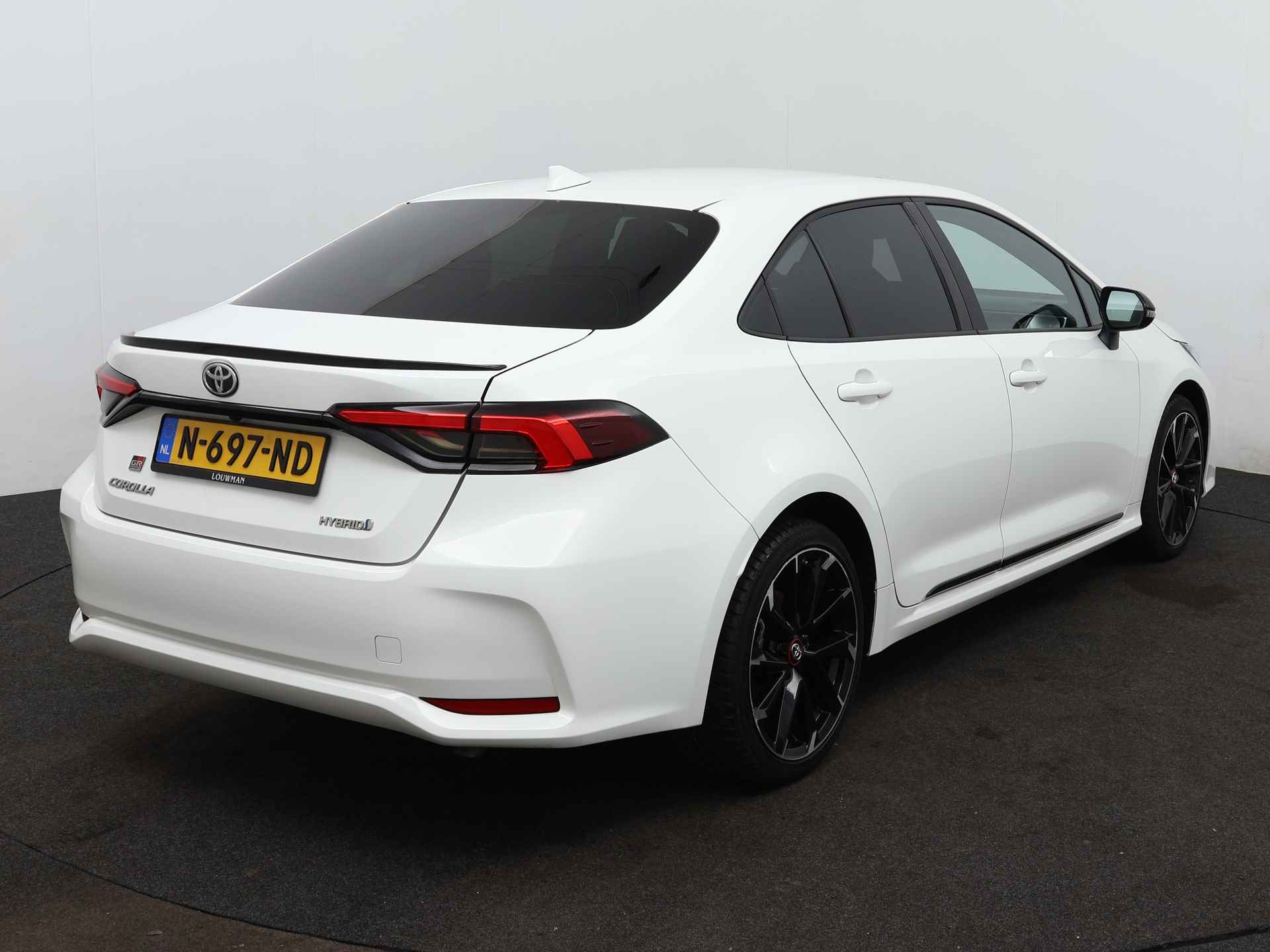 Toyota Corolla 1.8 Hybrid GR-Sport | Adaptive Cruise Control | 18'' LM Velgen | GR sport uitvoering | - 16/39