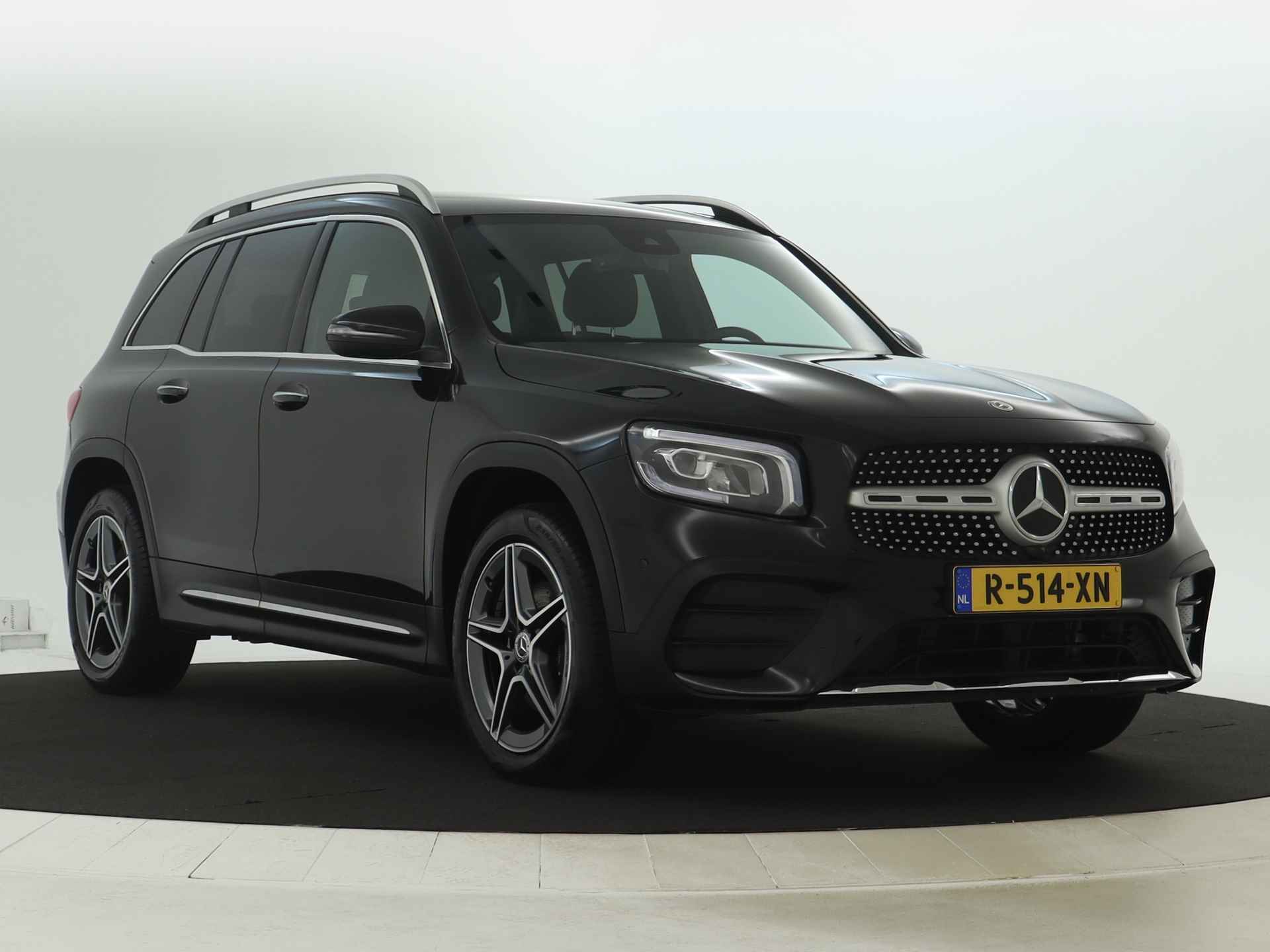 Mercedes-Benz GLB 180 AMG Line 7p. | AMG Styling | Achteruitrijcamera | Keyless go | Spiegelpakket | Sfeerverlichting | Inclusief 24 maanden MB Certified garantie voor Europa. - 3/47