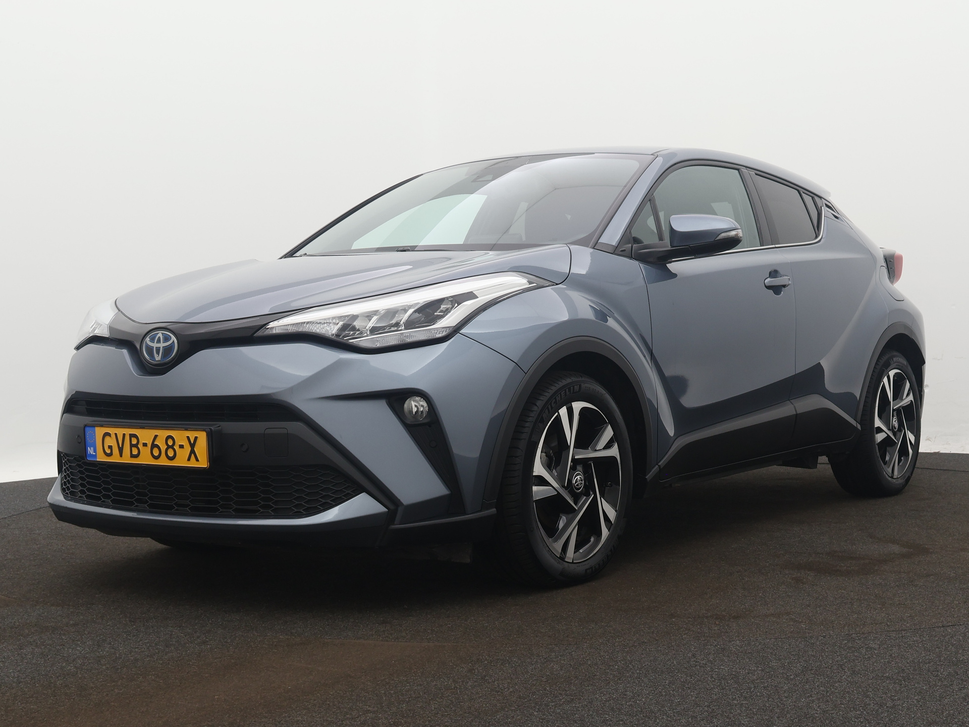 Toyota C-HR 2.0 Hybrid Dynamic Limited | Stoelverwarming | Navigatie | Parkeersensoren | LED |