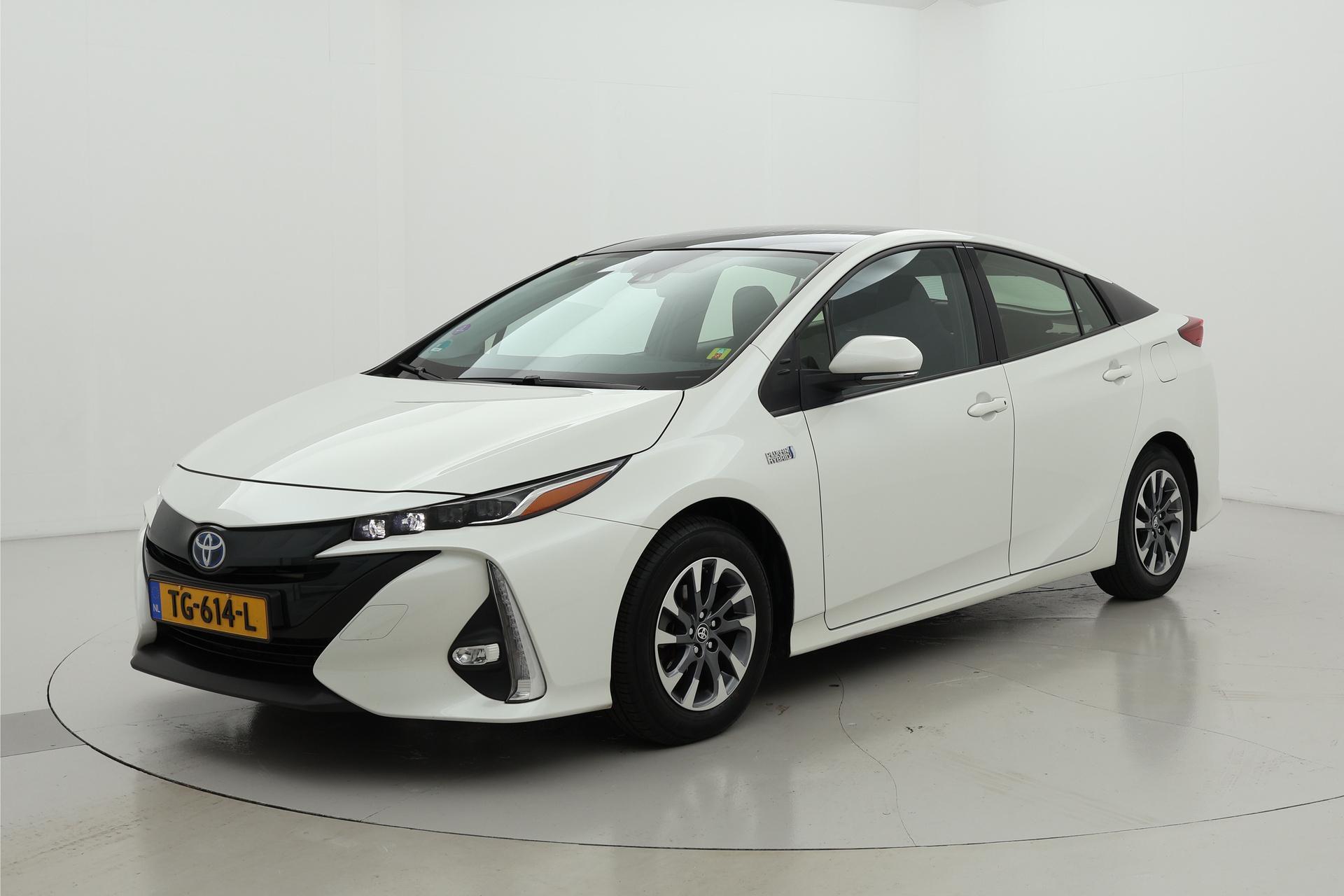 Toyota Prius 1.8 Plug-in Hybrid Business Solar roof Automaat