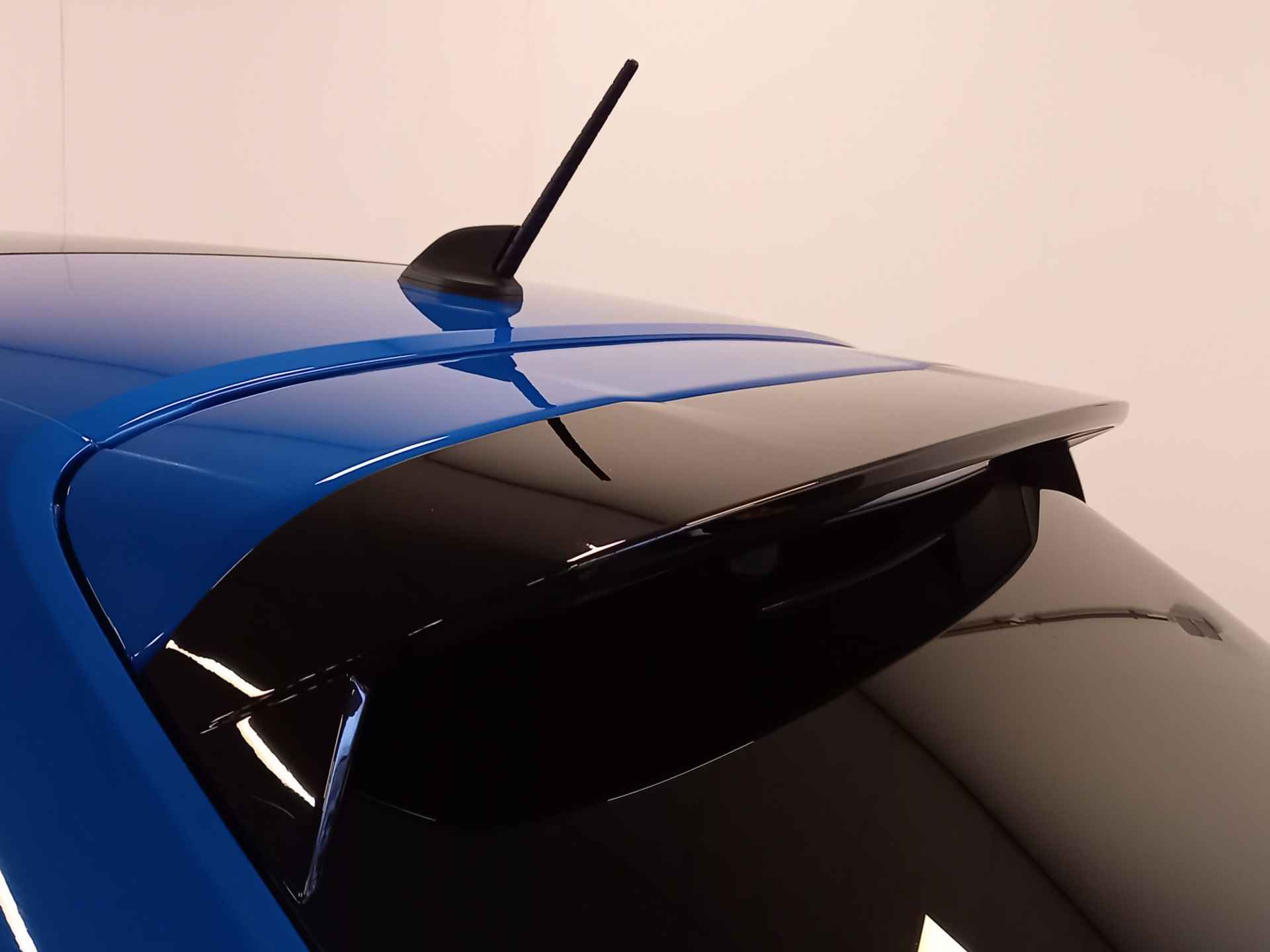 Peugeot e-208 EV GT Pack 50 kWh | Panoramdak | Camera | Climate Control - 45/50