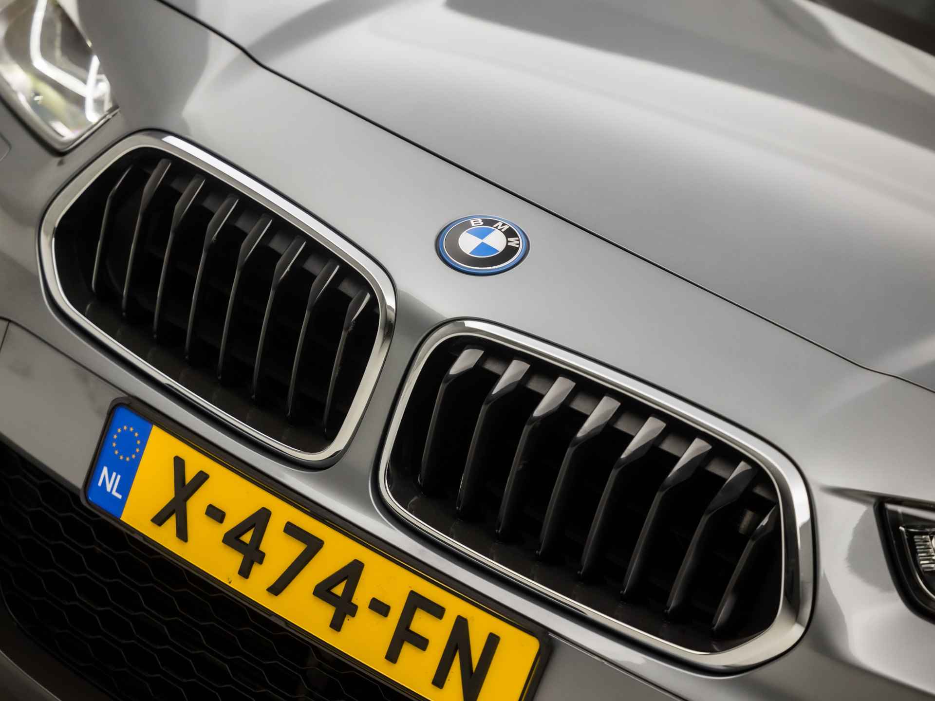 BMW X2 xDrive25e High Executive M Sport 221Pk Automaat (GROOT NAVI, M PAKKET, STOELVERWARMING, LEDER, ELEK ACHTERKLEP, DIGITAL COCKPIT, SPORTSTOELEN, DAB+, CRUISE, NIEUWSTAAT) - 37/42