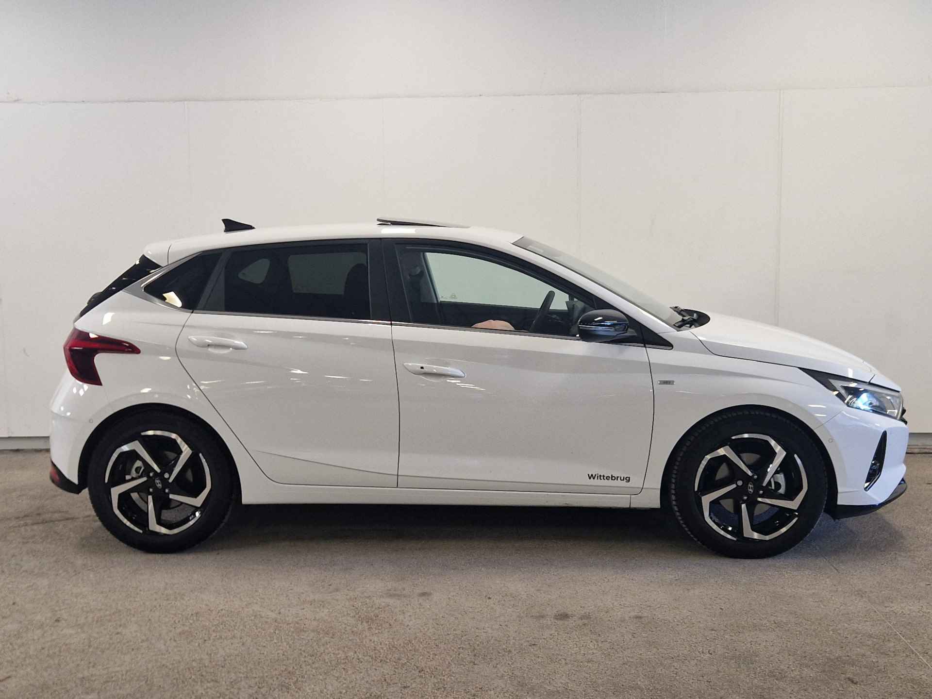 Hyundai i20 1.0 T-GDI Premium Sky Zeer complete automaat met panorama dak! Direct Leverbaar! - 8/43