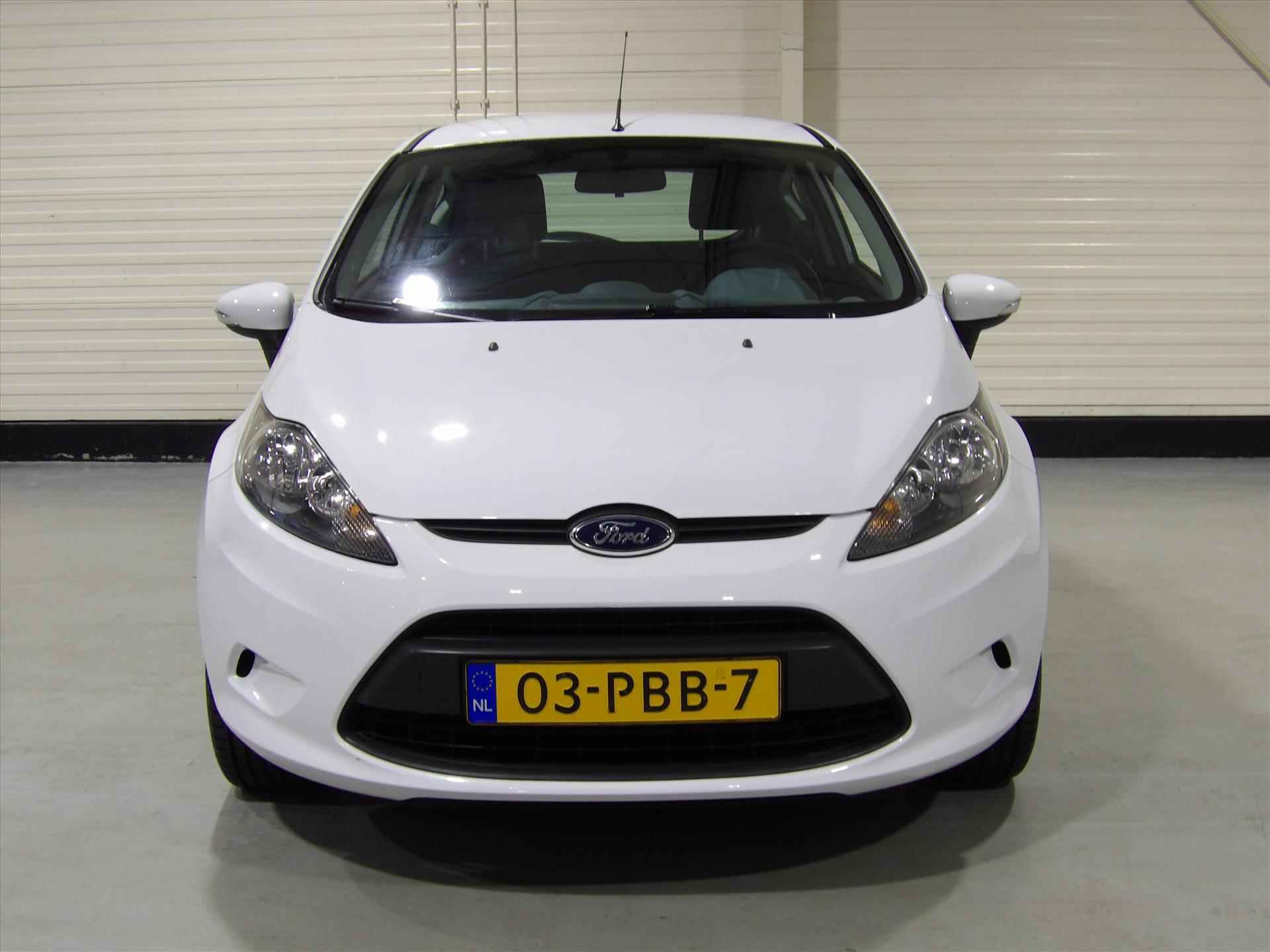 FORD Fiesta 1.25 60pk 3D Limited - 2/26