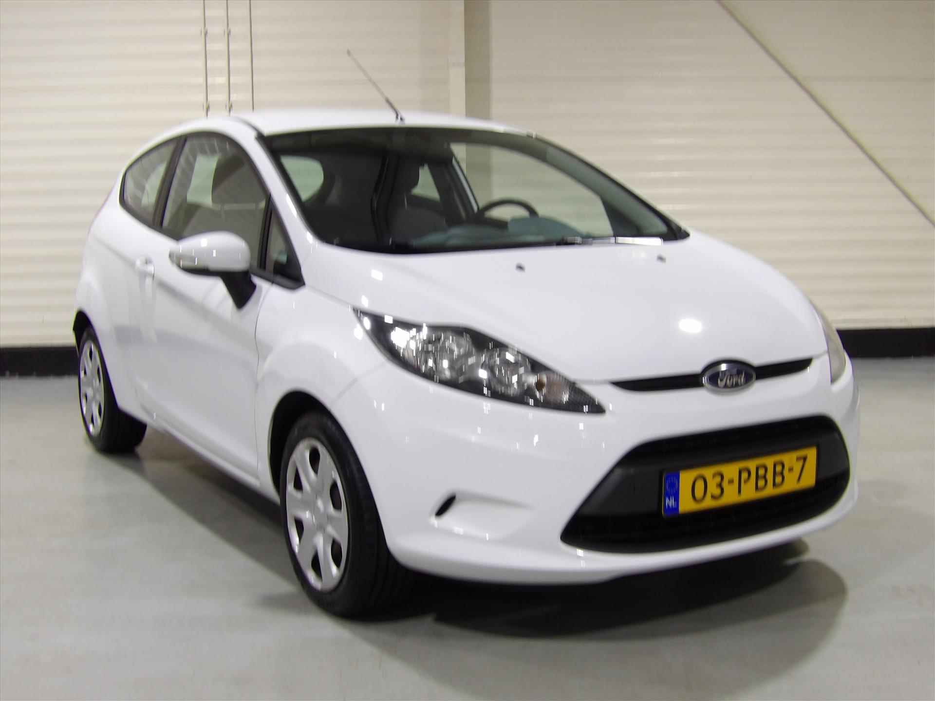 FORD Fiesta 1.25 60pk 3D Limited - 8/26