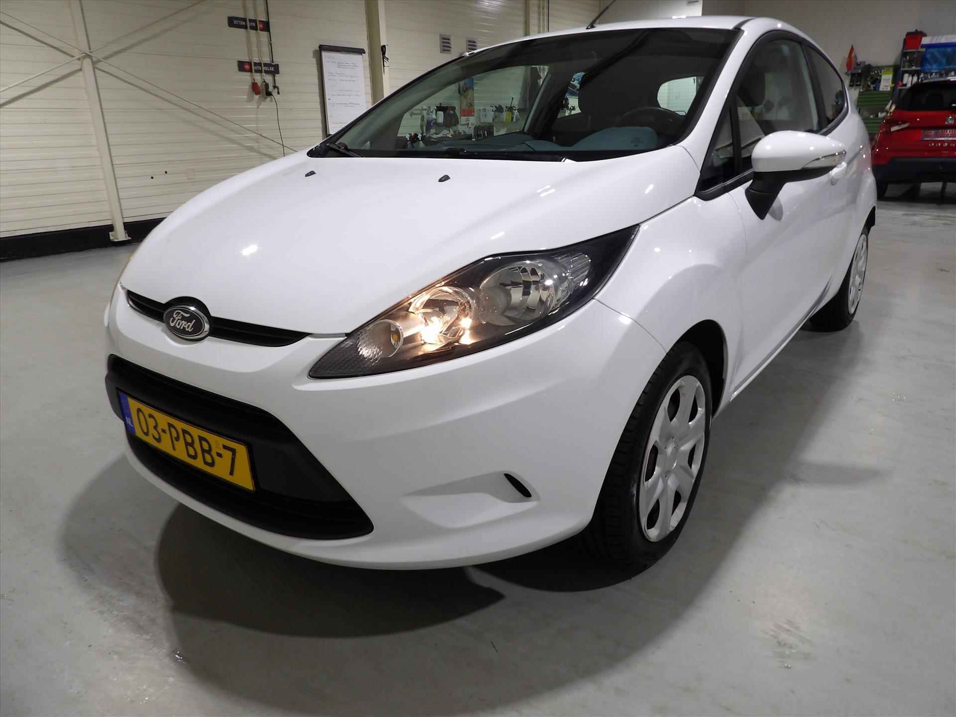 FORD Fiesta 1.25 60pk 3D Limited - 13/26