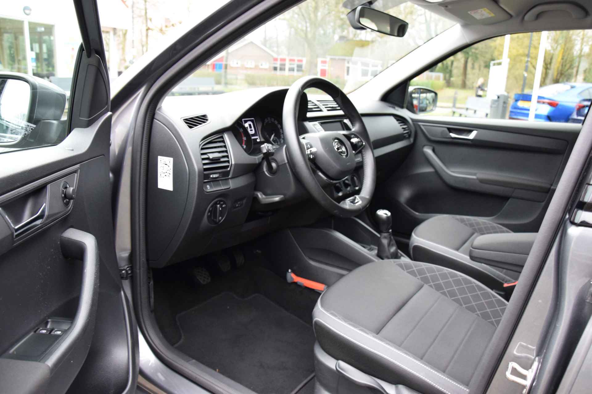 Škoda Fabia Combi 1.0 TSI Ambition | NL-Auto | BOVAG Garantie | DAB Digitale Radio | Navigatie-pakket | Parkeersensoren | Apple Carplay | Cruise Control | LED Dagrijverlichting | - 9/35