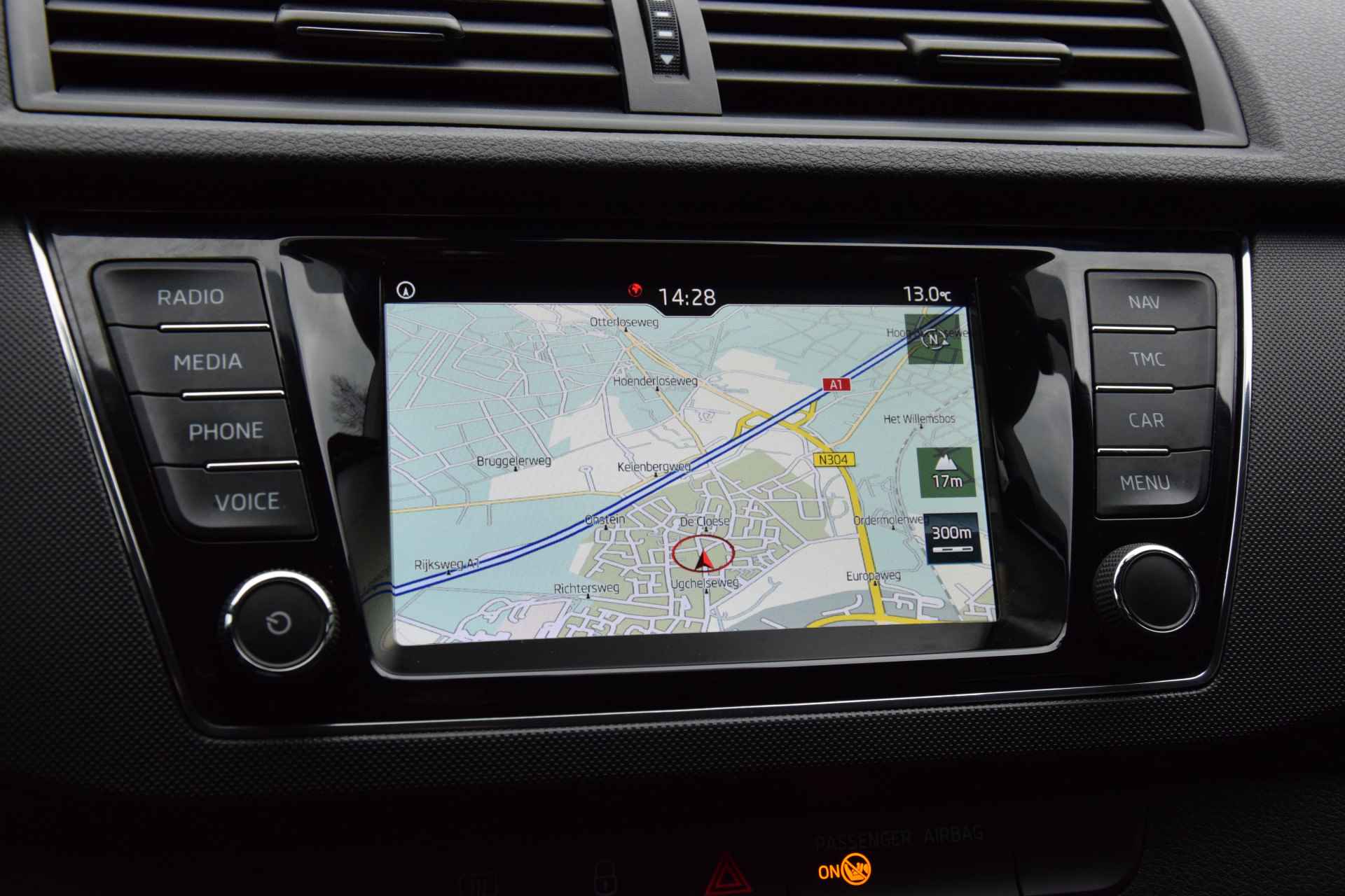 Škoda Fabia Combi 1.0 TSI Ambition | NL-Auto | BOVAG Garantie | DAB Digitale Radio | Navigatie-pakket | Parkeersensoren | Apple Carplay | Cruise Control | LED Dagrijverlichting | - 19/35