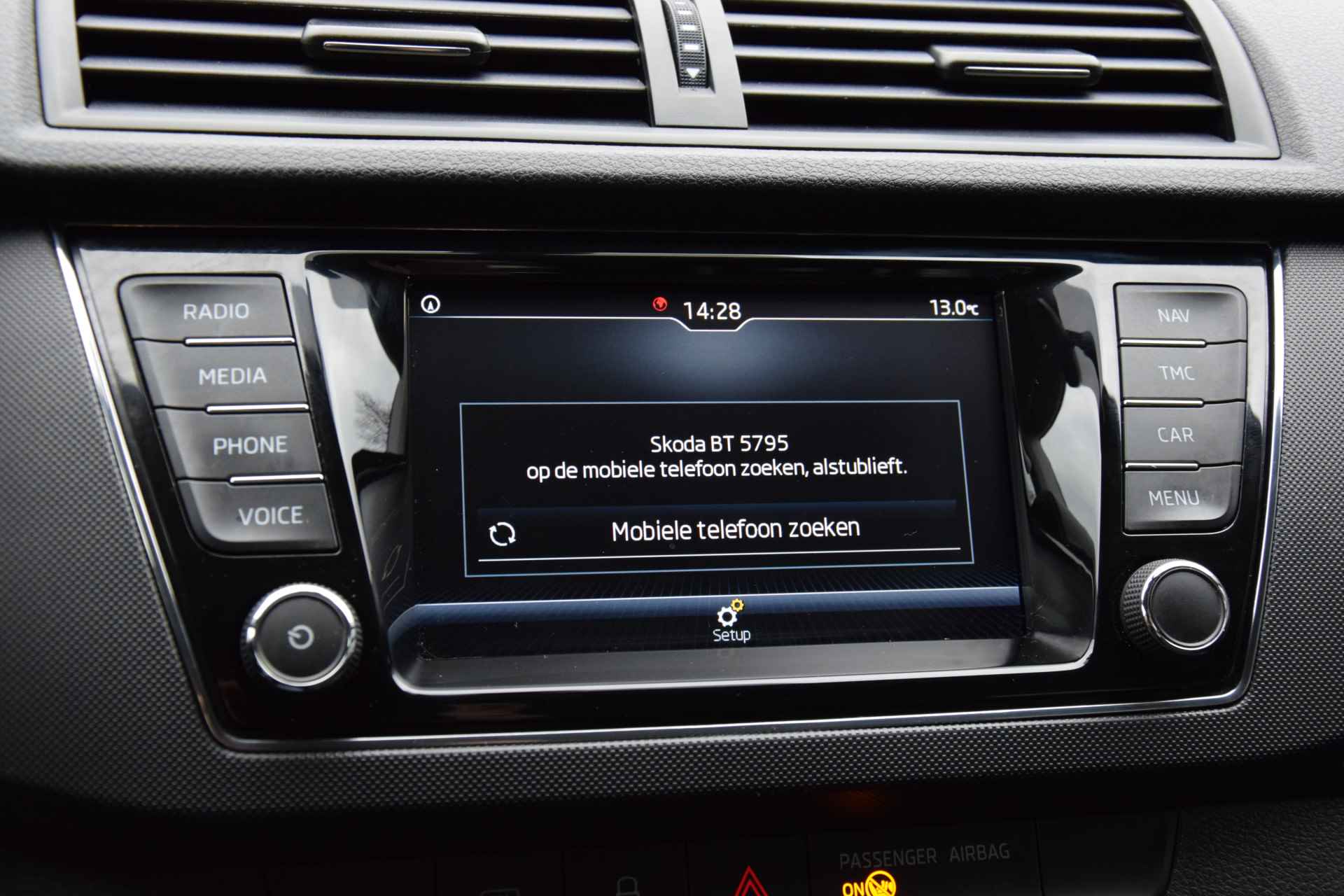 Škoda Fabia Combi 1.0 TSI Ambition | NL-Auto | BOVAG Garantie | DAB Digitale Radio | Navigatie-pakket | Parkeersensoren | Apple Carplay | Cruise Control | LED Dagrijverlichting | - 20/35