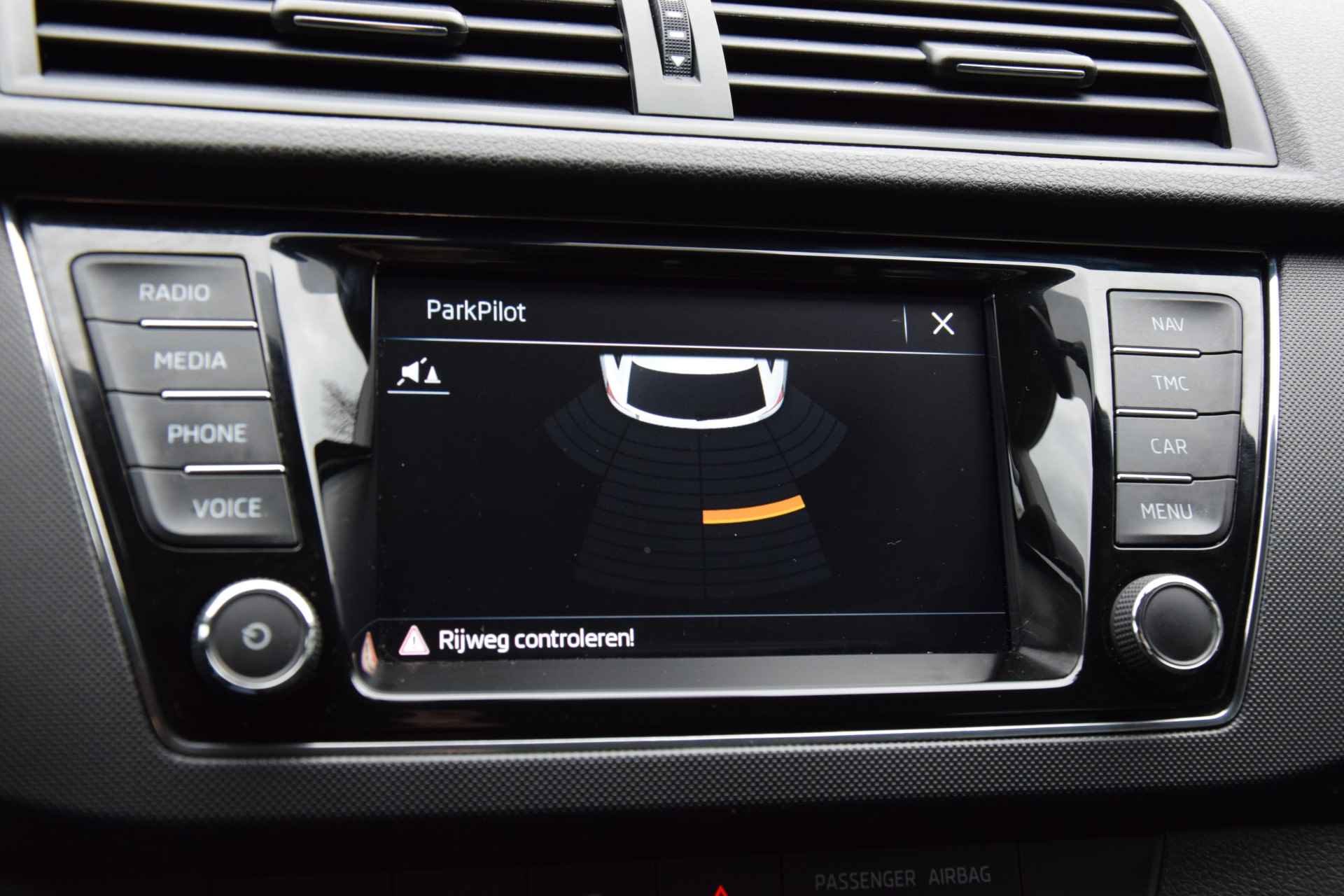 Škoda Fabia Combi 1.0 TSI Ambition | NL-Auto | BOVAG Garantie | DAB Digitale Radio | Navigatie-pakket | Parkeersensoren | Apple Carplay | Cruise Control | LED Dagrijverlichting | - 23/35