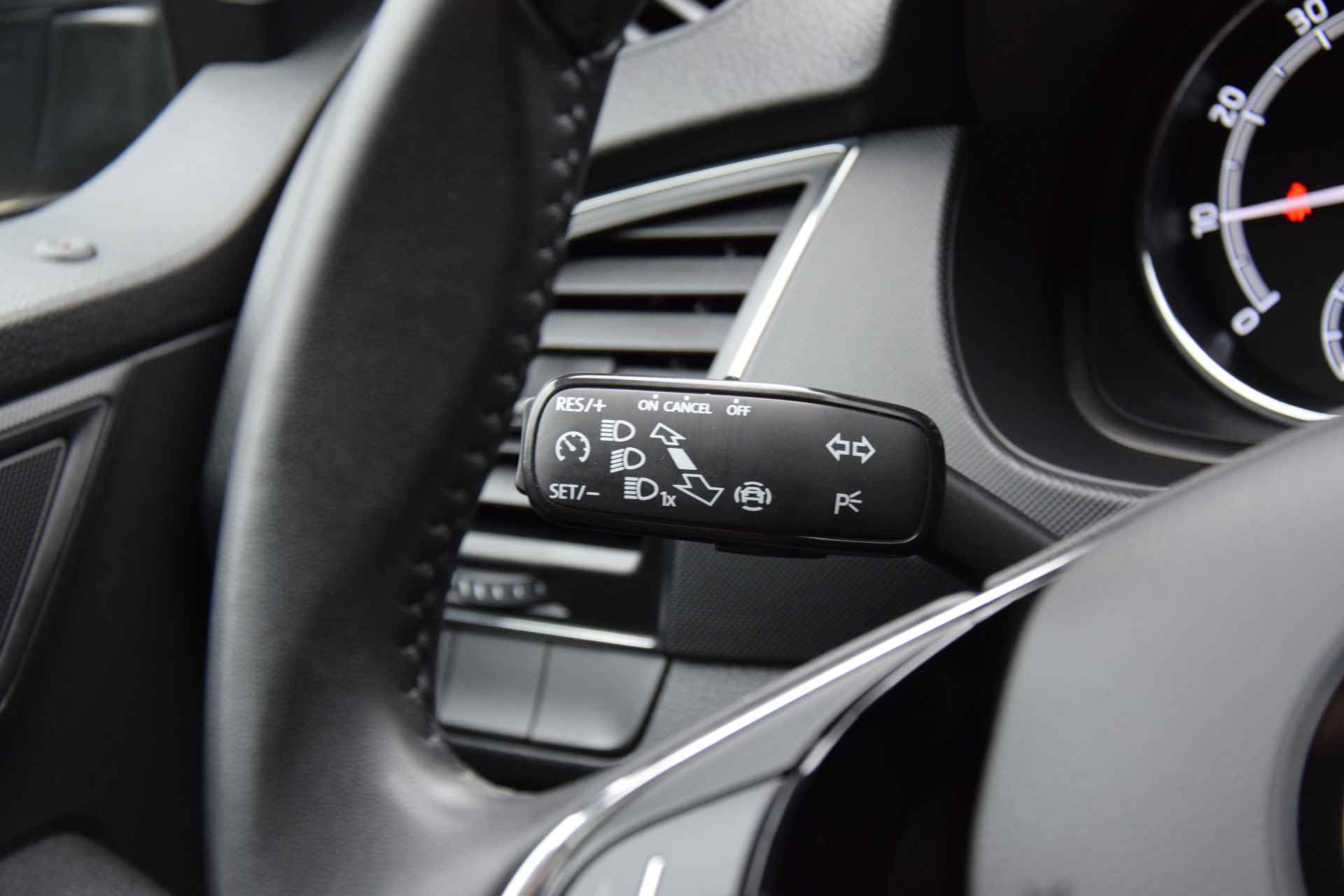 Škoda Fabia Combi 1.0 TSI Ambition | NL-Auto | BOVAG Garantie | DAB Digitale Radio | Navigatie-pakket | Parkeersensoren | Apple Carplay | Cruise Control | LED Dagrijverlichting | - 26/35