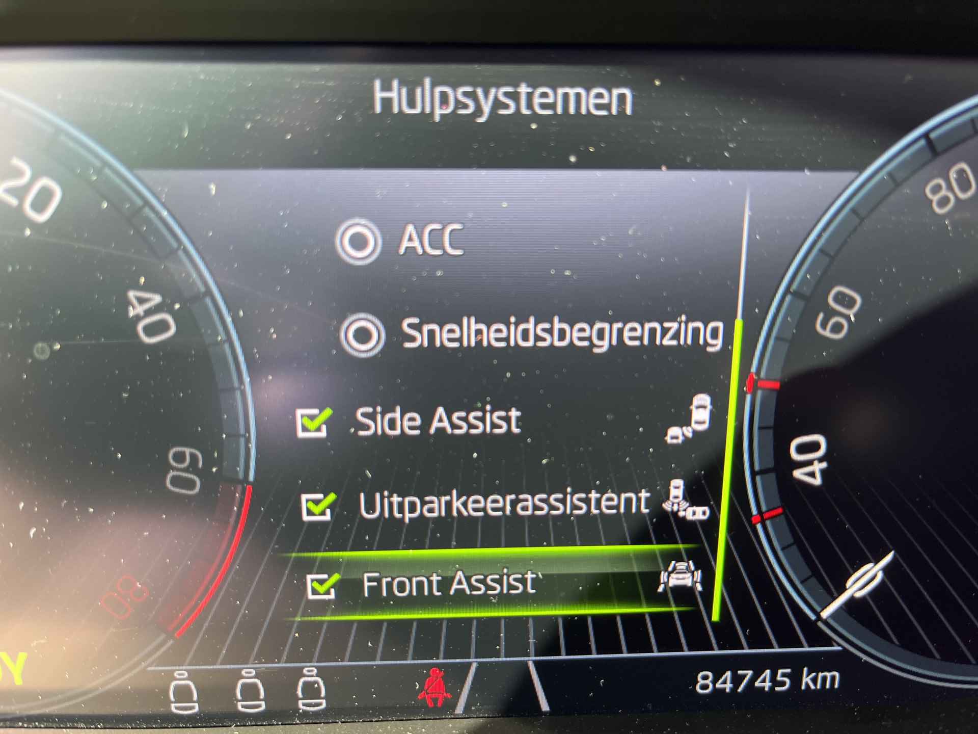 Škoda Superb Combi 1.4 TSI iV Sportline / AUTOMAAT/ PANO/ STANDKACHEL/ TREKHAAK/ CANTON AUDIO/ 360 CAMERA/ MEMORY SEATS/ DODE HOEK/ KEYLESS/ STOELVERWARM. V&A/ MATRIX/ STUURVERWARM./ ADAPT. CRUISE/ APP-CONNECT/ NAVI/ CLIMA/ DAB/ 19 - 17/41