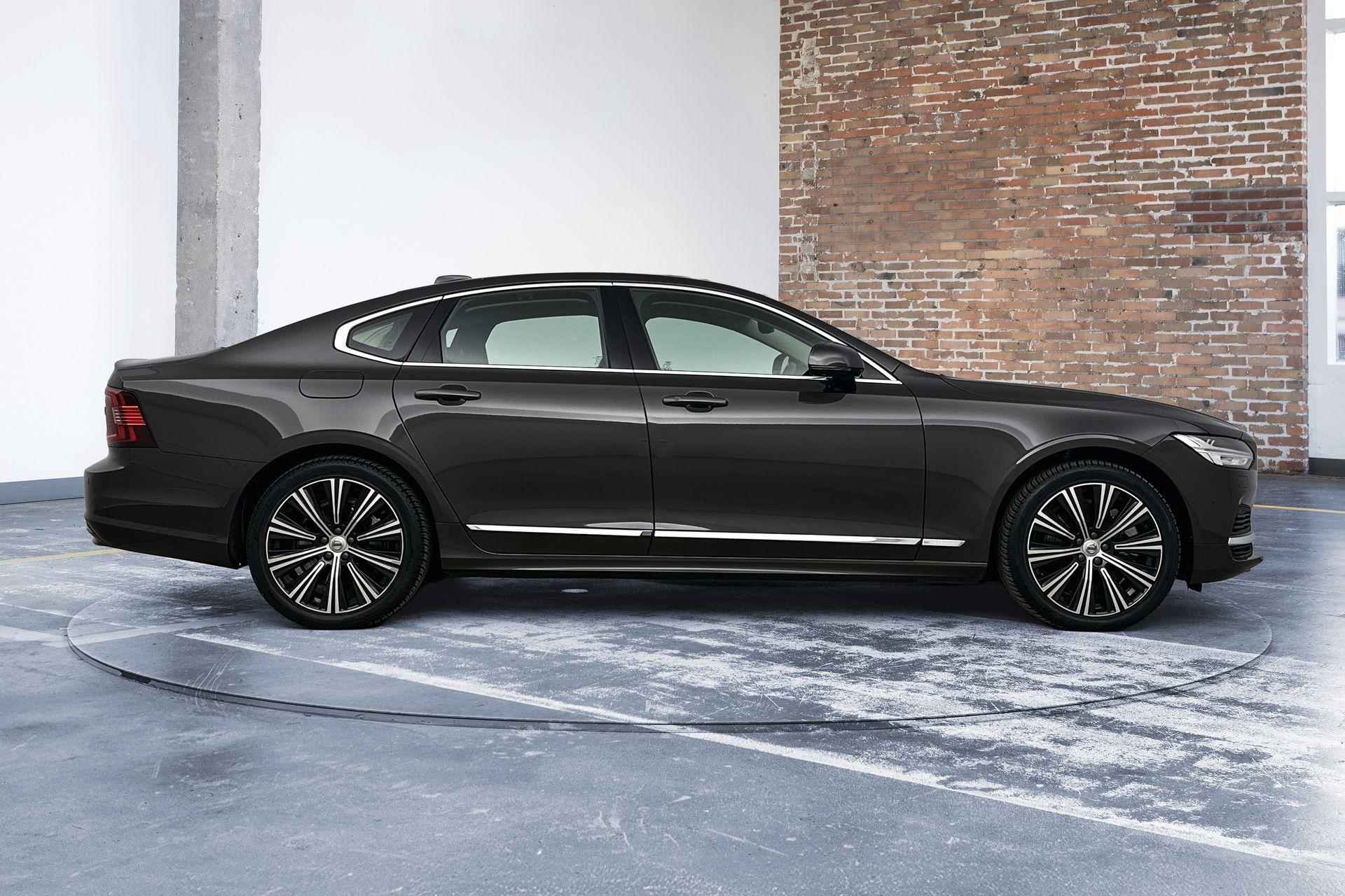 Volvo S90 T8 AWD Ultimate Bright | Panoramadak | 360 Graden Camera | Bowers & Wilkins Audio | Luchtvering | Trekhaak | Adaptieve Cruise Control | Dodehoekdetectie Met Correctie | Luxe Lederen Bekleding | Massagefunctie In Voorstoelen | Parkeersensoren | Verwarmbare Voor- en Achterstoelen - 5/34