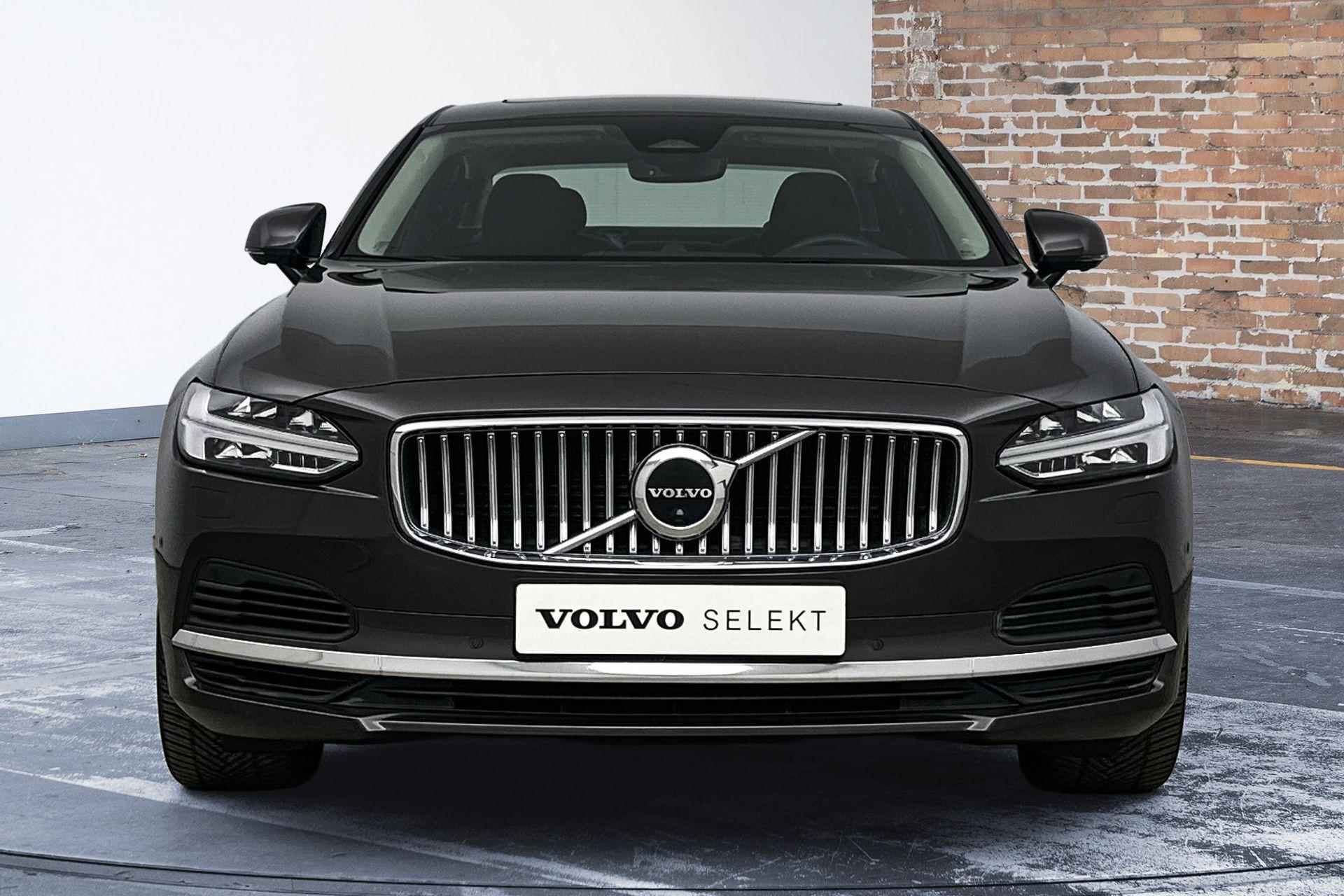 Volvo S90 T8 AWD Ultimate Bright | Panoramadak | 360 Graden Camera | Bowers & Wilkins Audio | Luchtvering | Trekhaak | Adaptieve Cruise Control | Dodehoekdetectie Met Correctie | Luxe Lederen Bekleding | Massagefunctie In Voorstoelen | Parkeersensoren | Verwarmbare Voor- en Achterstoelen - 6/34