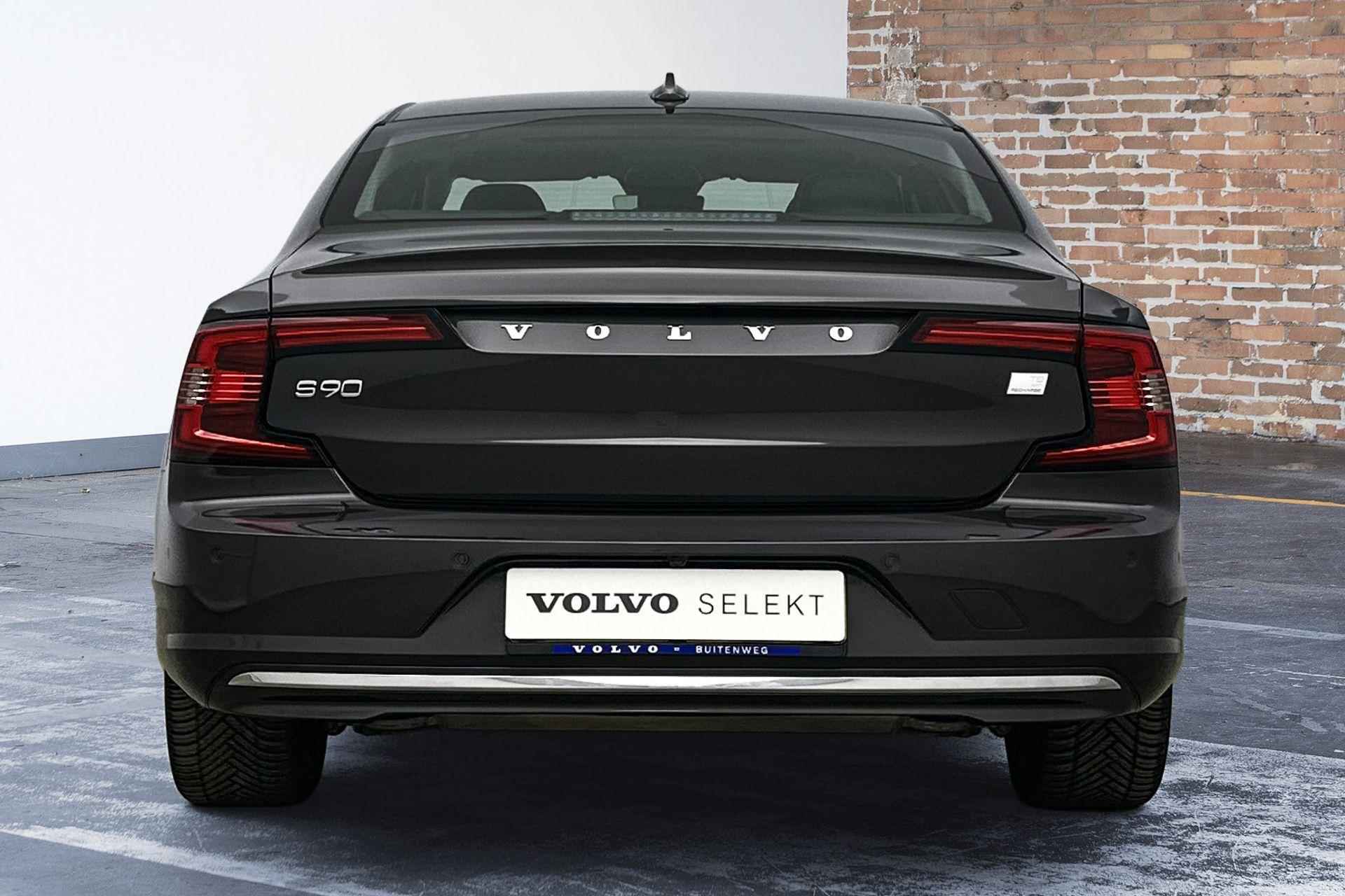 Volvo S90 T8 AWD Ultimate Bright | Panoramadak | 360 Graden Camera | Bowers & Wilkins Audio | Luchtvering | Trekhaak | Adaptieve Cruise Control | Dodehoekdetectie Met Correctie | Luxe Lederen Bekleding | Massagefunctie In Voorstoelen | Parkeersensoren | Verwarmbare Voor- en Achterstoelen - 9/34