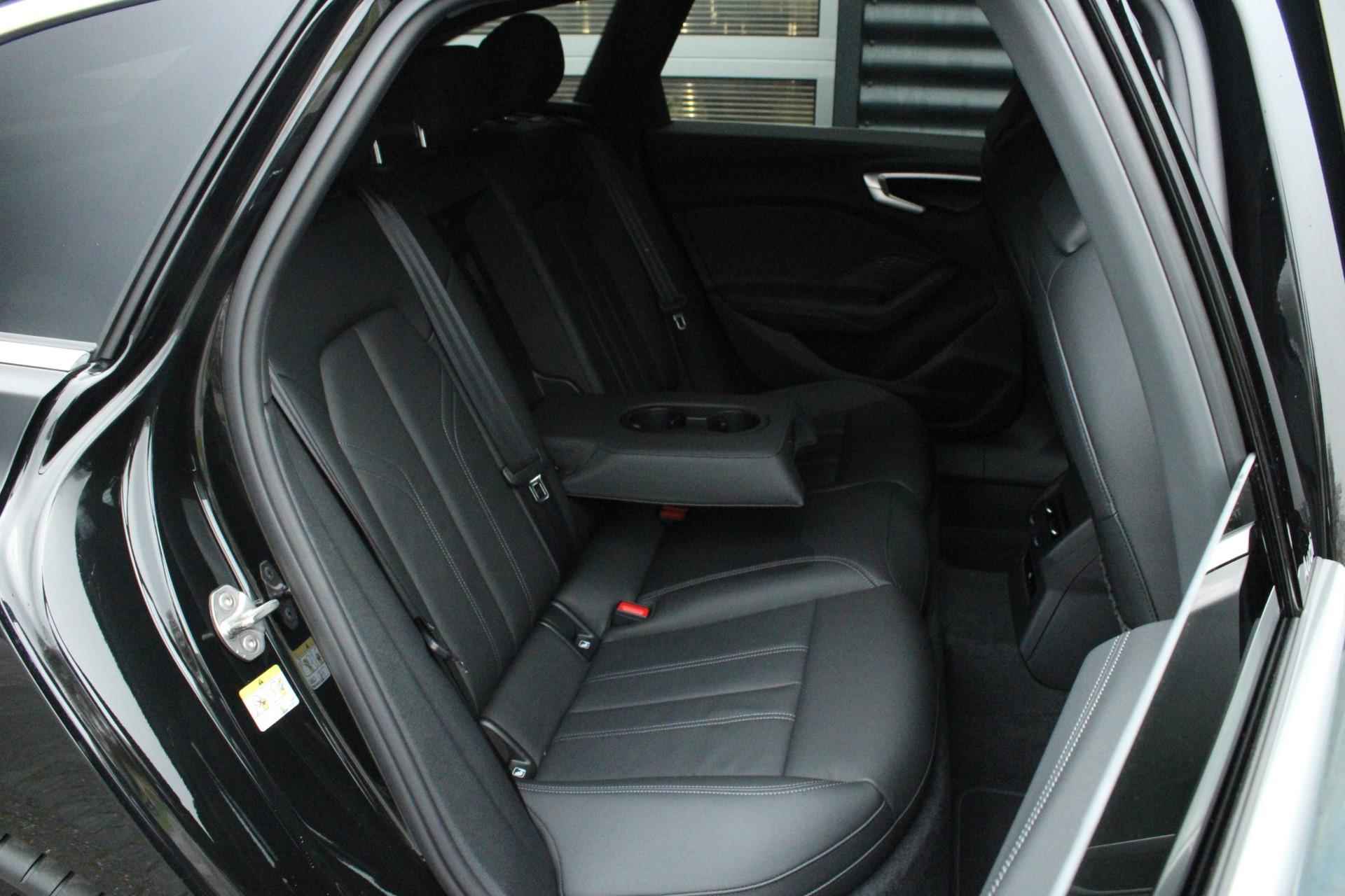 Audi A5 Avant 2.0 TFSI 204pk Edition One | Electrische Stoelen | Privacy Glas | Adaptive Cruise - 34/53