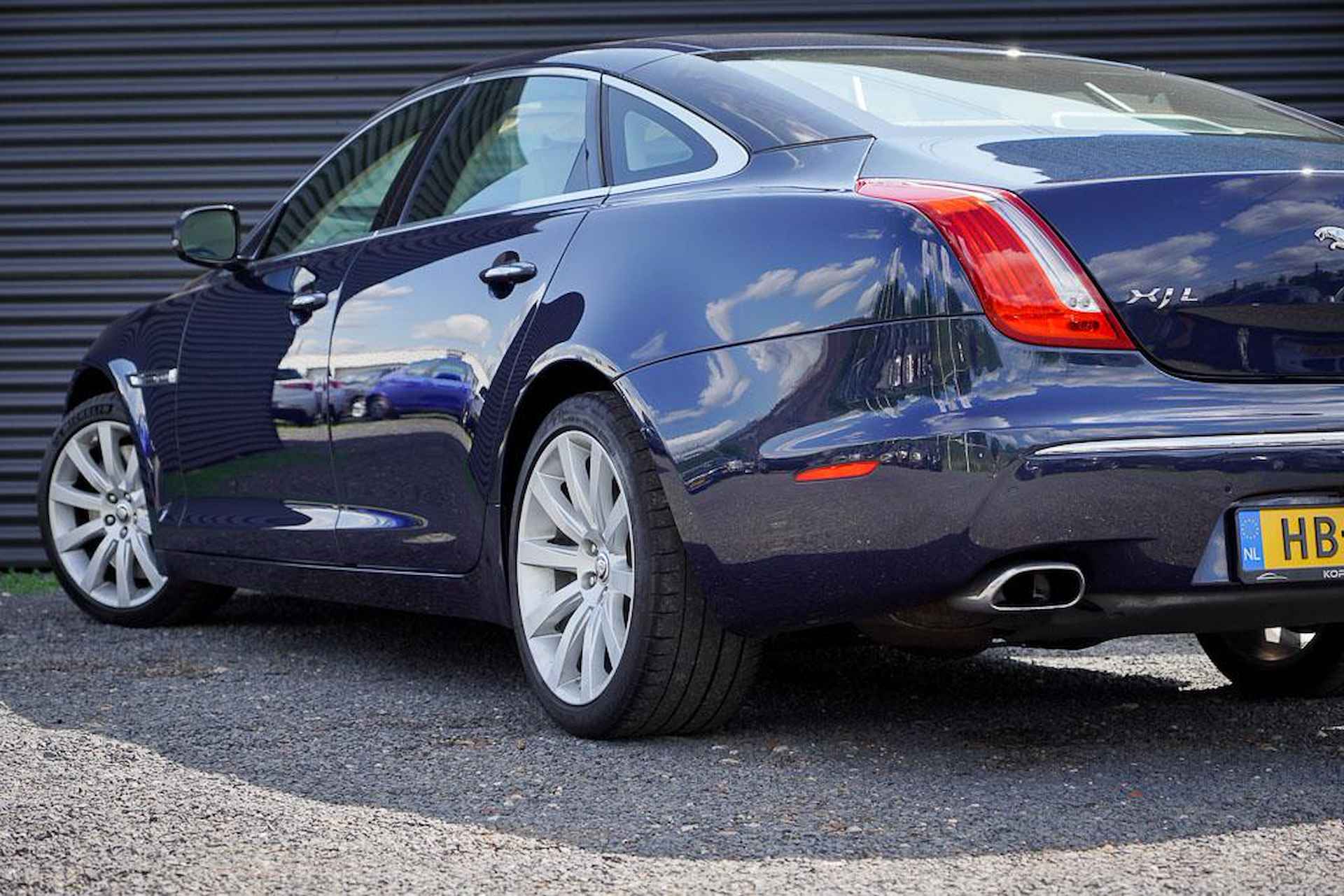 Jaguar XJ 5.0 V8 SC Supersport LWB 510 PK / Bowers & Wilkins - 25/58