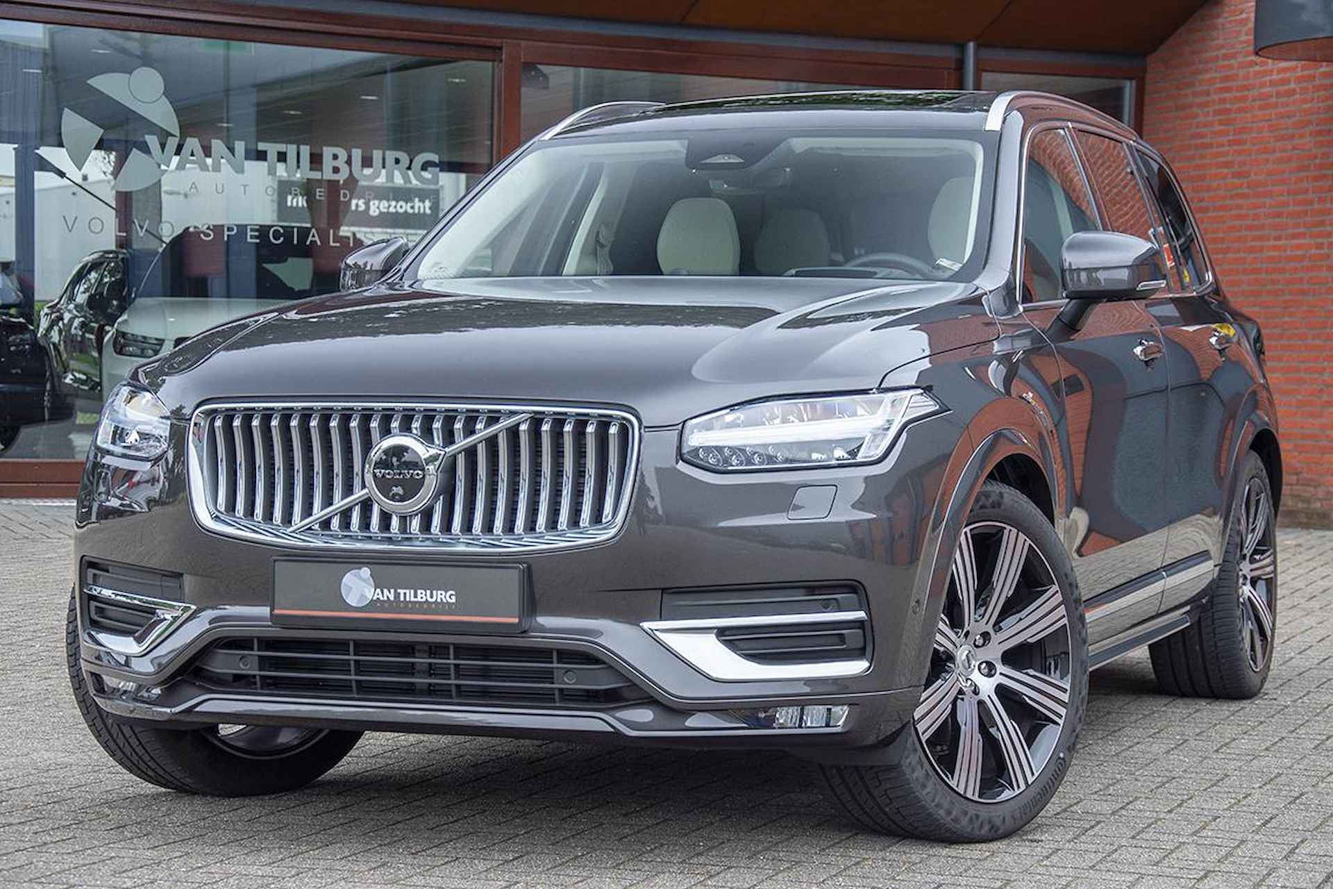 VOLVO XC90 2.0 B5 AWD ULTIMATE BRIGHT LUCHTVERING B&W - 4/34