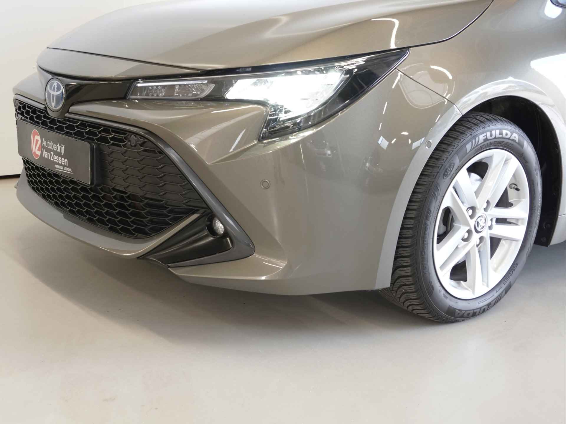 Toyota Corolla Touring Sports 1.8 Hybrid Business Plus | Navi | Keyless | Stoelverwarming | PDC v+a | Rijklaarprijs - 3/49