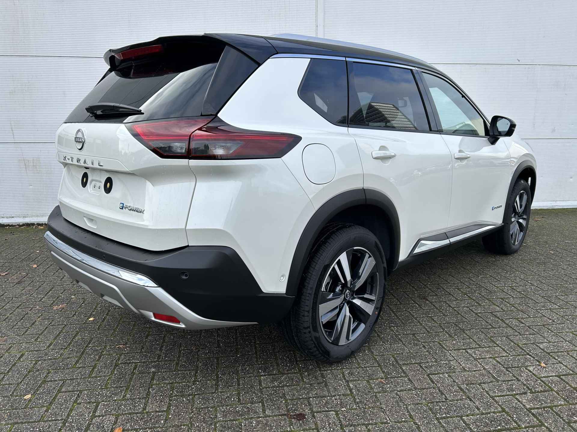 Nissan X-Trail 1.5 e-Power Tekna / Elektrisch Schuif-/Kanteldak / Lederen Bekleding / Navigatie + Apple Carplay/Android Auto / Stoel- + Stuurverwarming / Climate Control / - 3/51