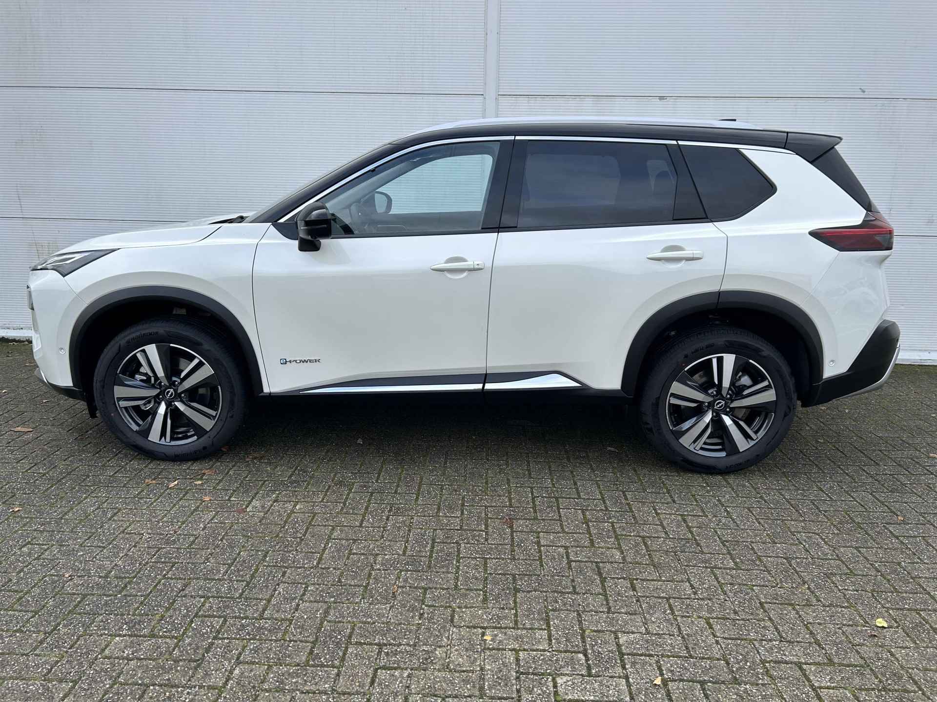 Nissan X-Trail 1.5 e-Power Tekna / Elektrisch Schuif-/Kanteldak / Lederen Bekleding / Navigatie + Apple Carplay/Android Auto / Stoel- + Stuurverwarming / Climate Control / - 8/51