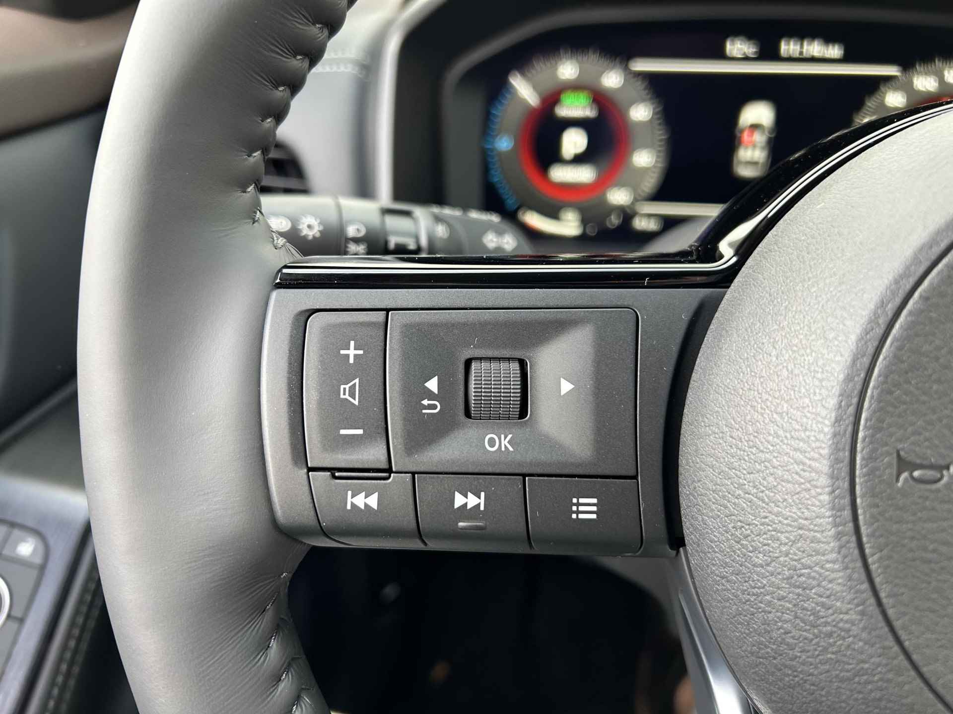 Nissan X-Trail 1.5 e-Power Tekna / Elektrisch Schuif-/Kanteldak / Lederen Bekleding / Navigatie + Apple Carplay/Android Auto / Stoel- + Stuurverwarming / Climate Control / - 9/51