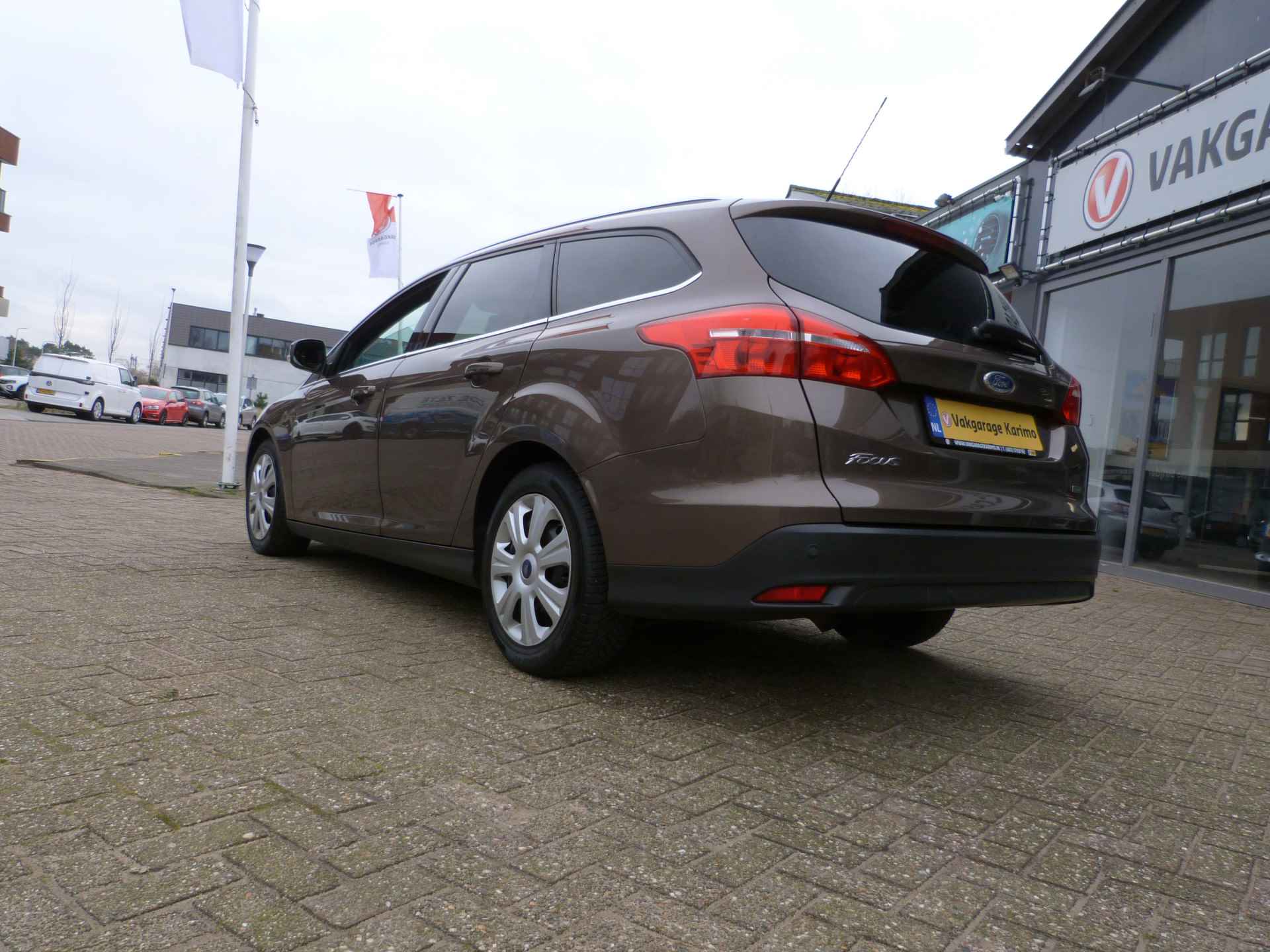 Ford FOCUS Wagon 1.0 Titanium - 8/19