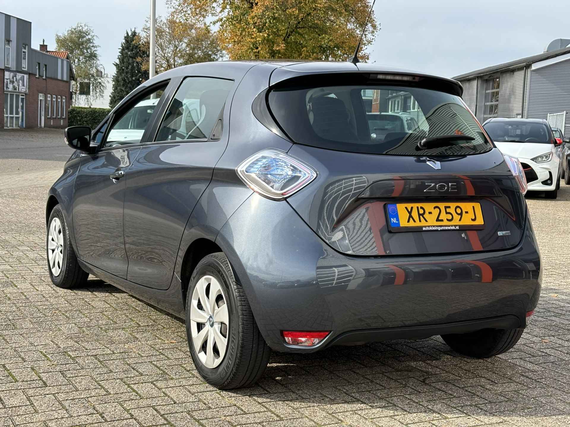 Renault ZOE R90 Life 41 kWh (ex Accuhuur) / €2.000,- euro subisidie mogelijk / Cruise control / Airco / - 9/27